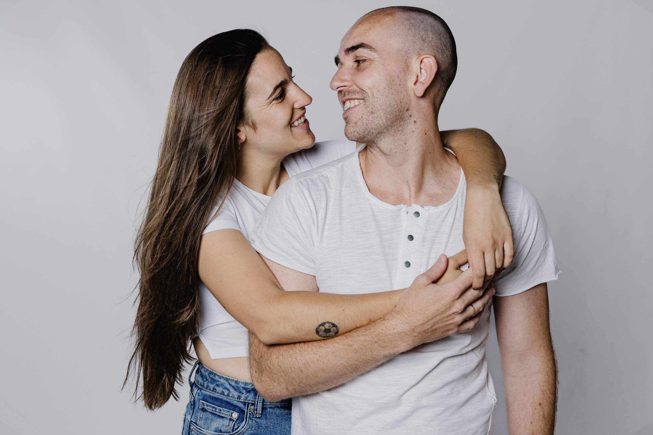 «Los recuerdos más valiosos merecen ser capturados con amor y calidad. En Rainbox Estudio en Torrejón de Ardoz inmortalizamos los momentos más especiales de tu vida con una experiencia cálida, profesional y cercana.»