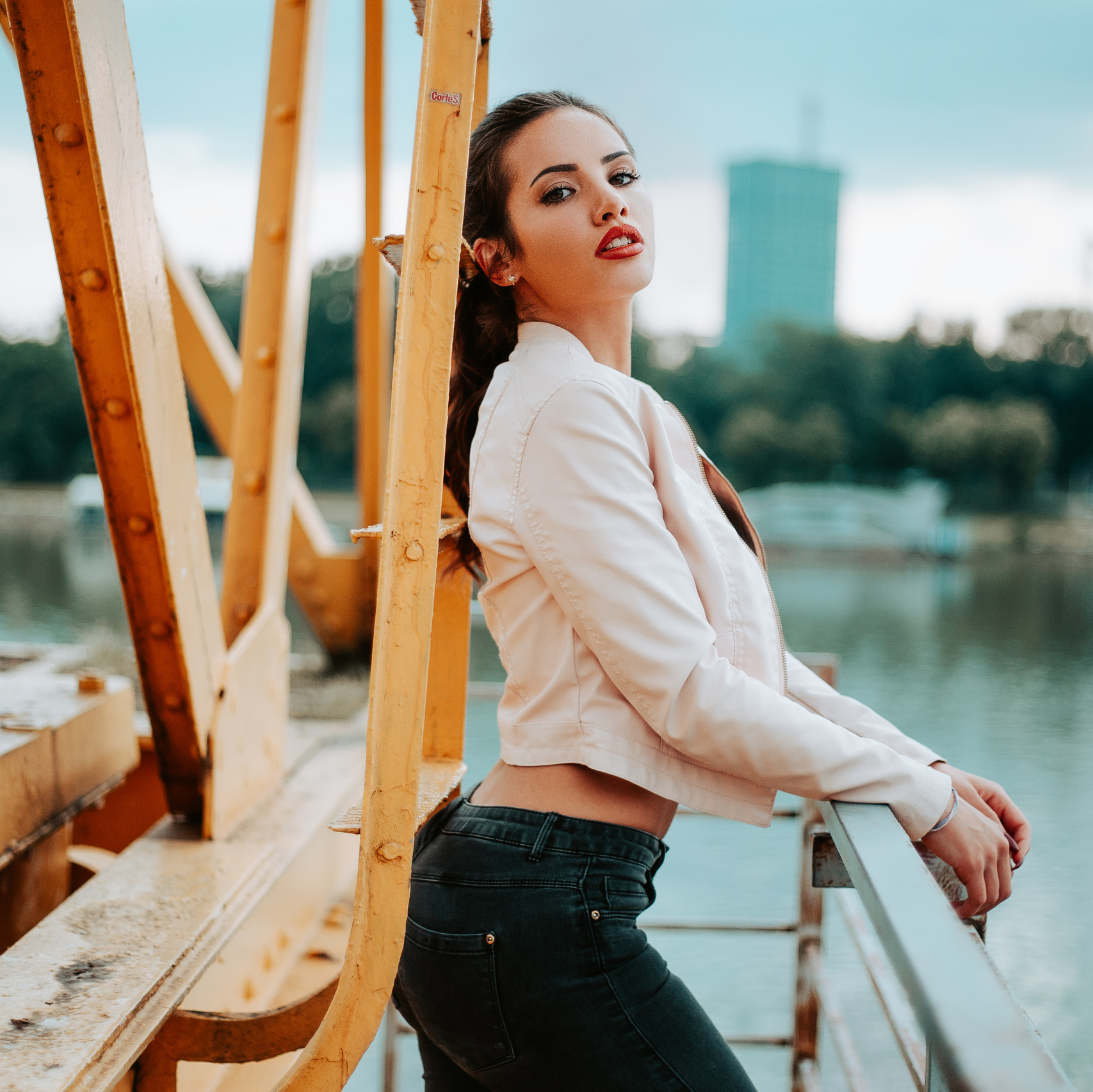 🏡. Mark Smilyanic | Portrait and Adventure Photographer from Belgrade