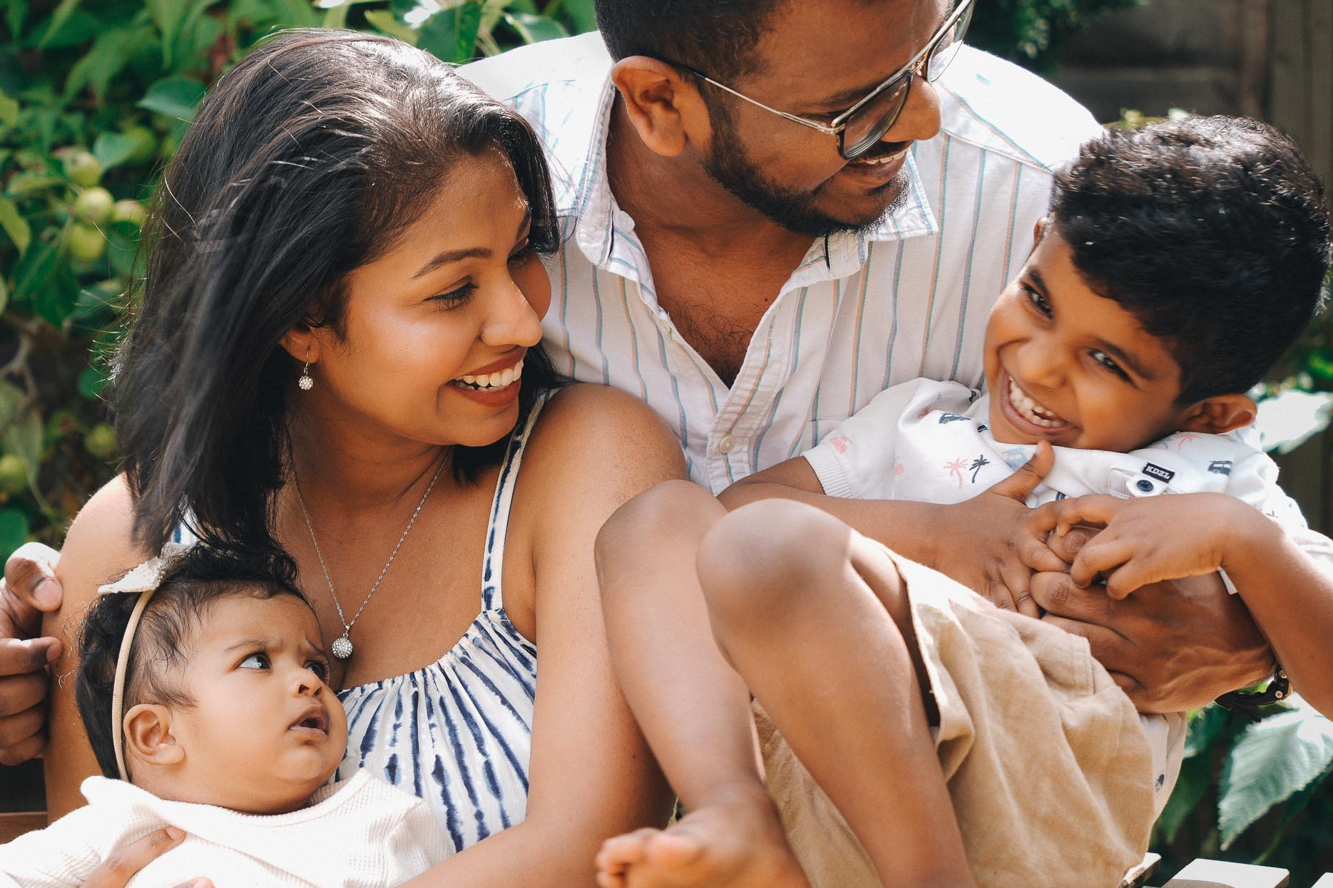 Family photographer Solihull — natural outdoor family portrait by Irina Zoteeva