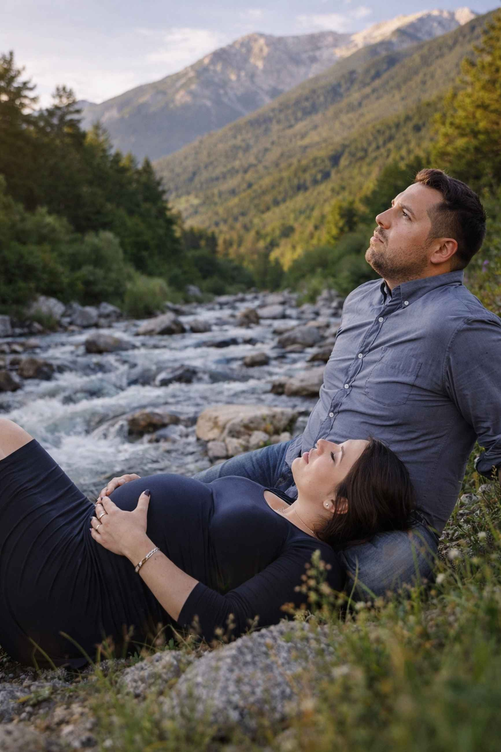 Фотосессия для беременных в горах рядом с Пловдивом