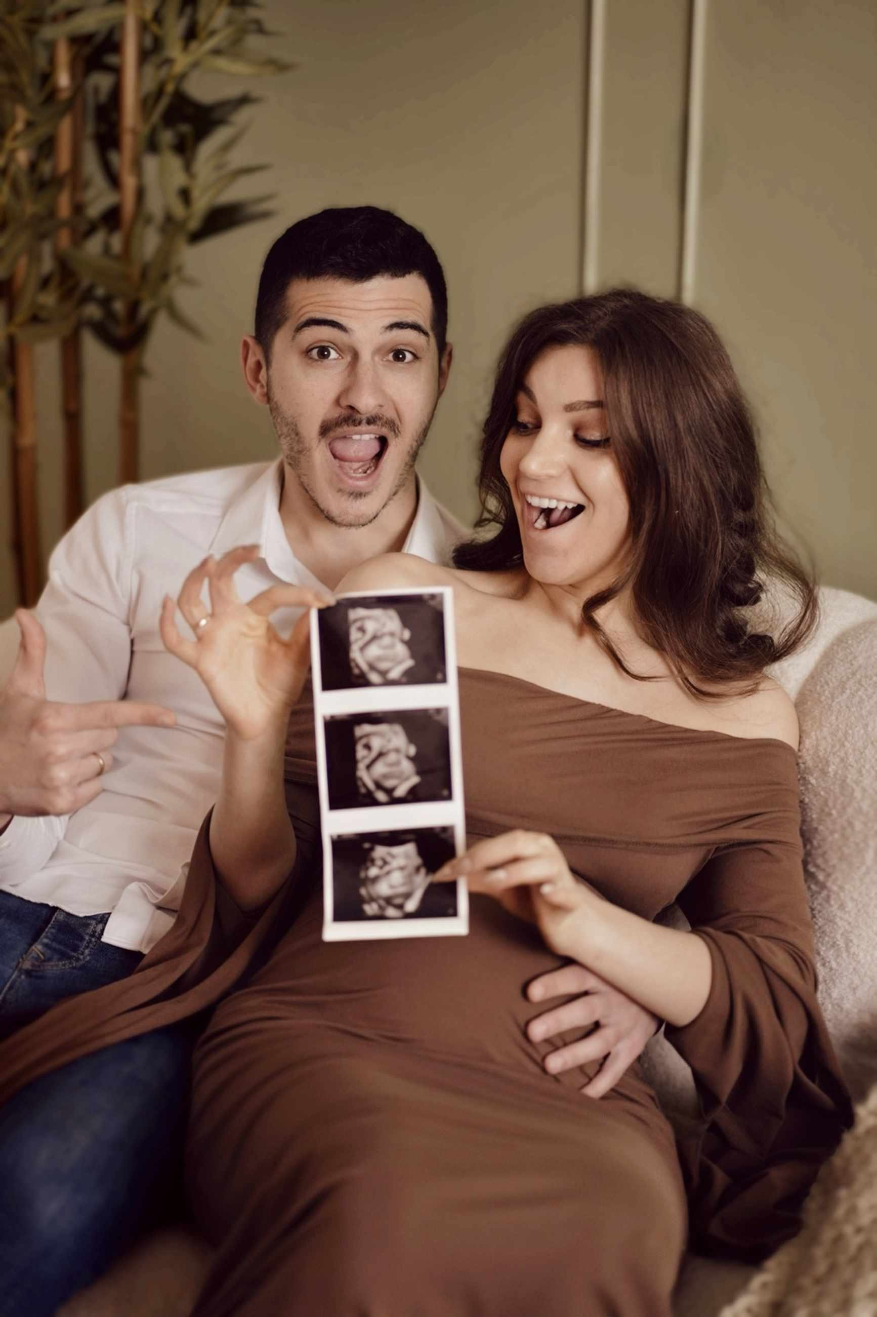 Фотосессия беременности пара с УЗИ