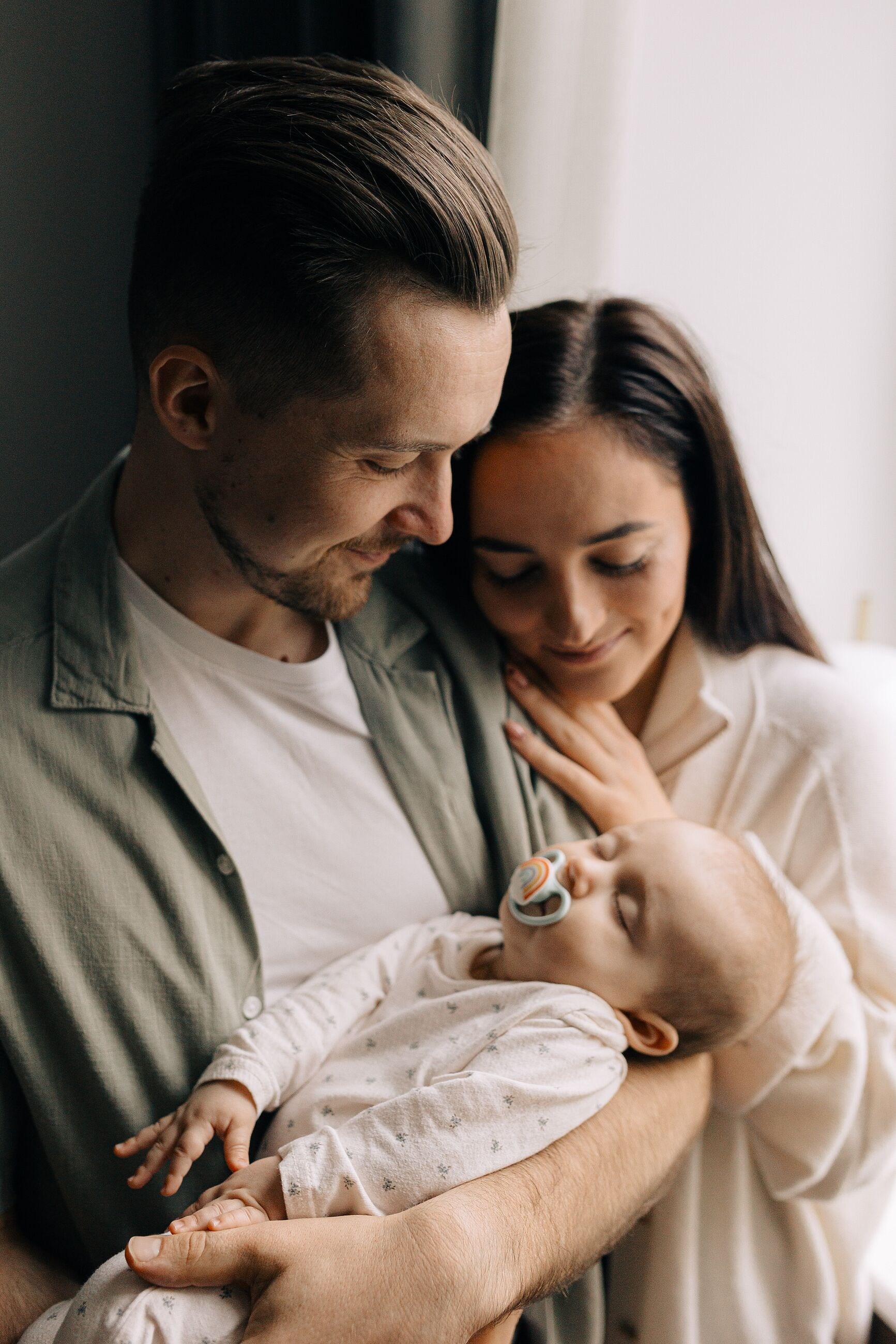 IETEIKUMI ĢIMENES FOTOSESIJAI MĀJĀS