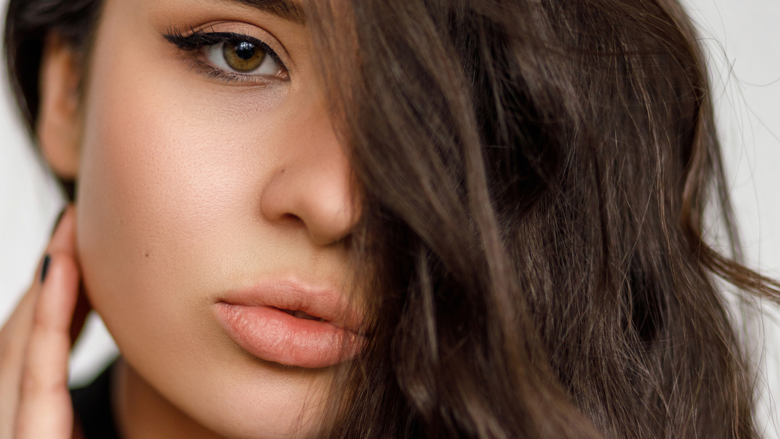 Retouch. HOME