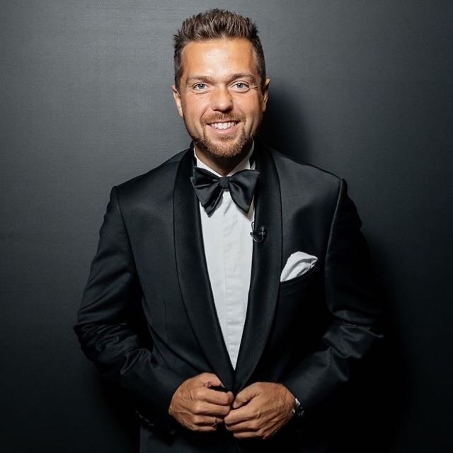 Reviews from our readers, listeners, viewers, and website guests. ON THE VIBE OF SUCCESS — A blog about extraordinary people with Kristi