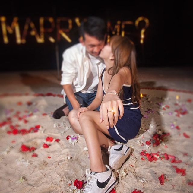 Photo. Romantic proposal on Koh Samui, Thailand