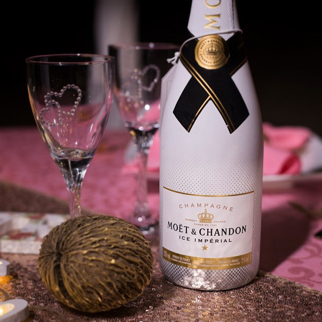 Photo. Romantic proposal on Koh Samui, Thailand