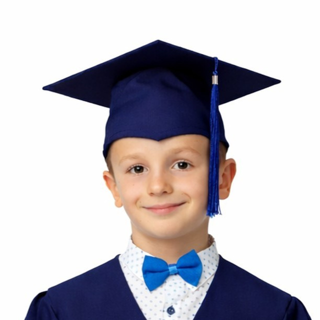 Детска шапка за завършване на 4 клас. 🎓 Togiishapki.bg — Тоги и академични шапки за дипломиране на студенти, ученици и деца