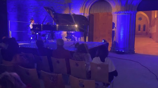 Videos et photos. Theatresaintbonnet.com