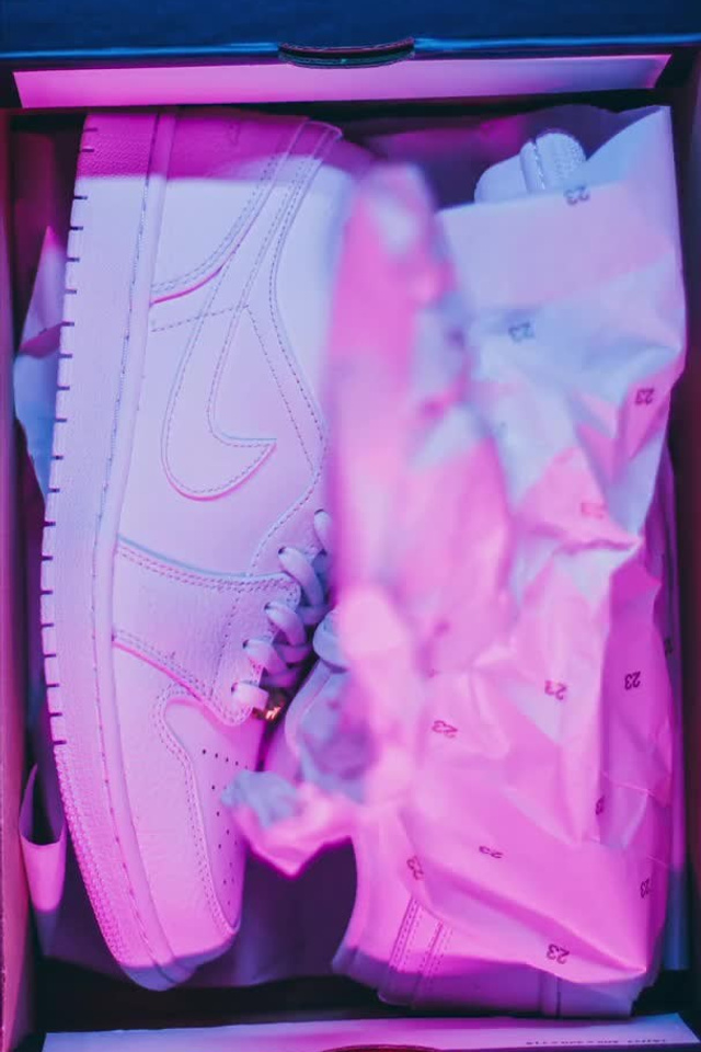 Product. Video production based in Milan