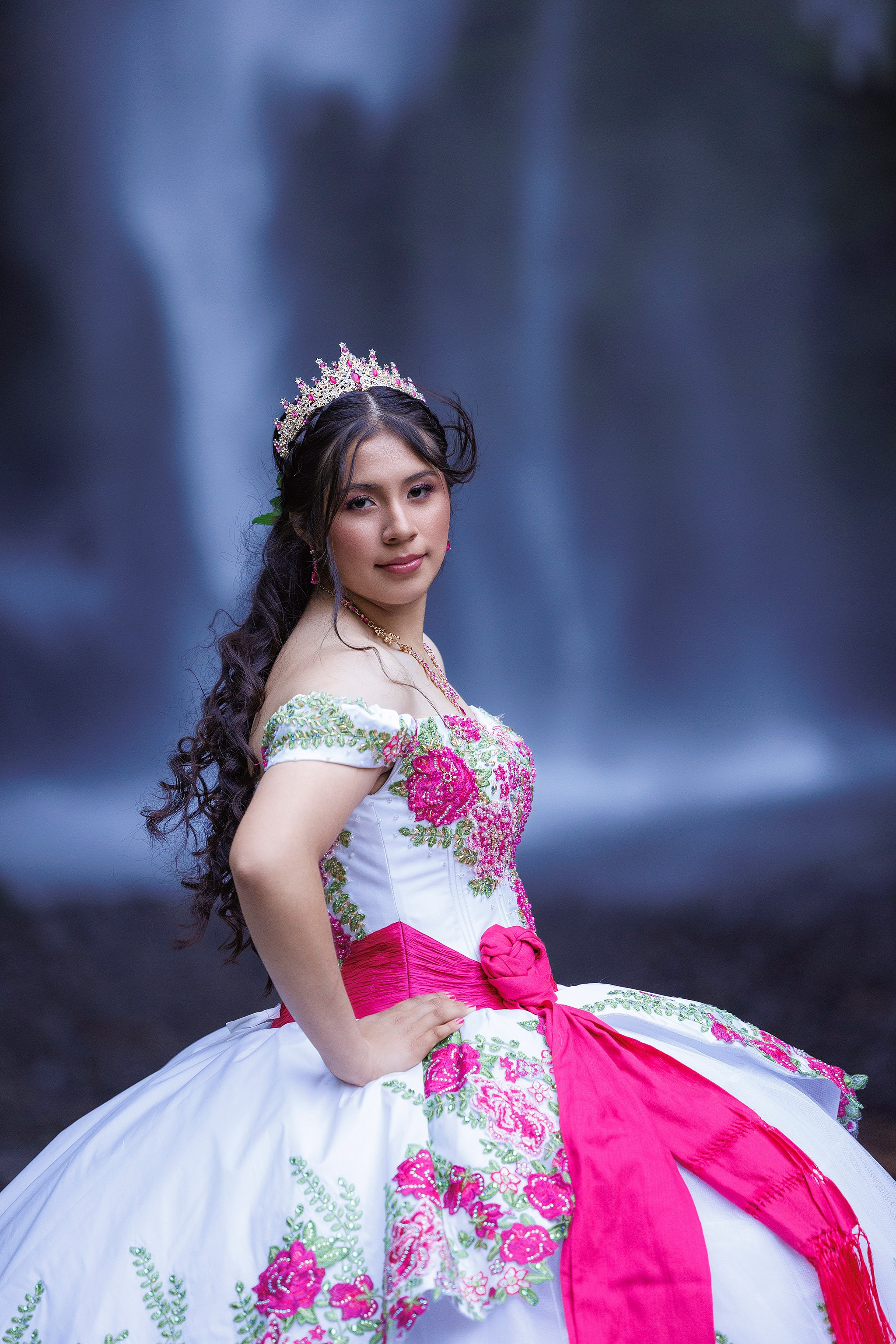 The 5 Best Quinceañera Photoshoot Locations in Oregon. Fotógrafo de Quinceañeras en Portland | Fotografía de Quince Años en Oregon y Washington