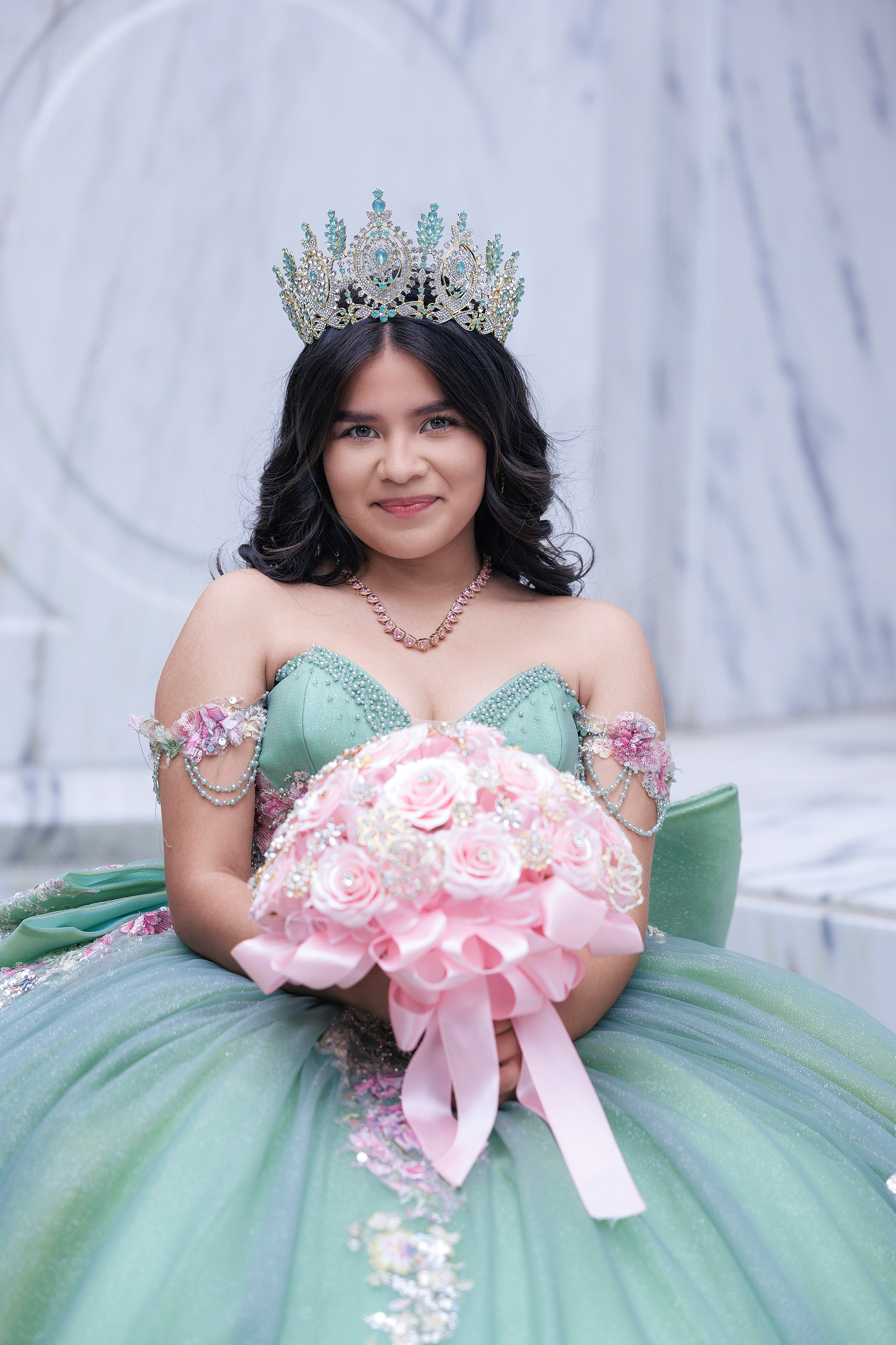 The 5 Best Quinceañera Photoshoot Locations in Oregon. Fotógrafo de Quinceañeras en Portland | Fotografía de Quince Años en Oregon y Washington