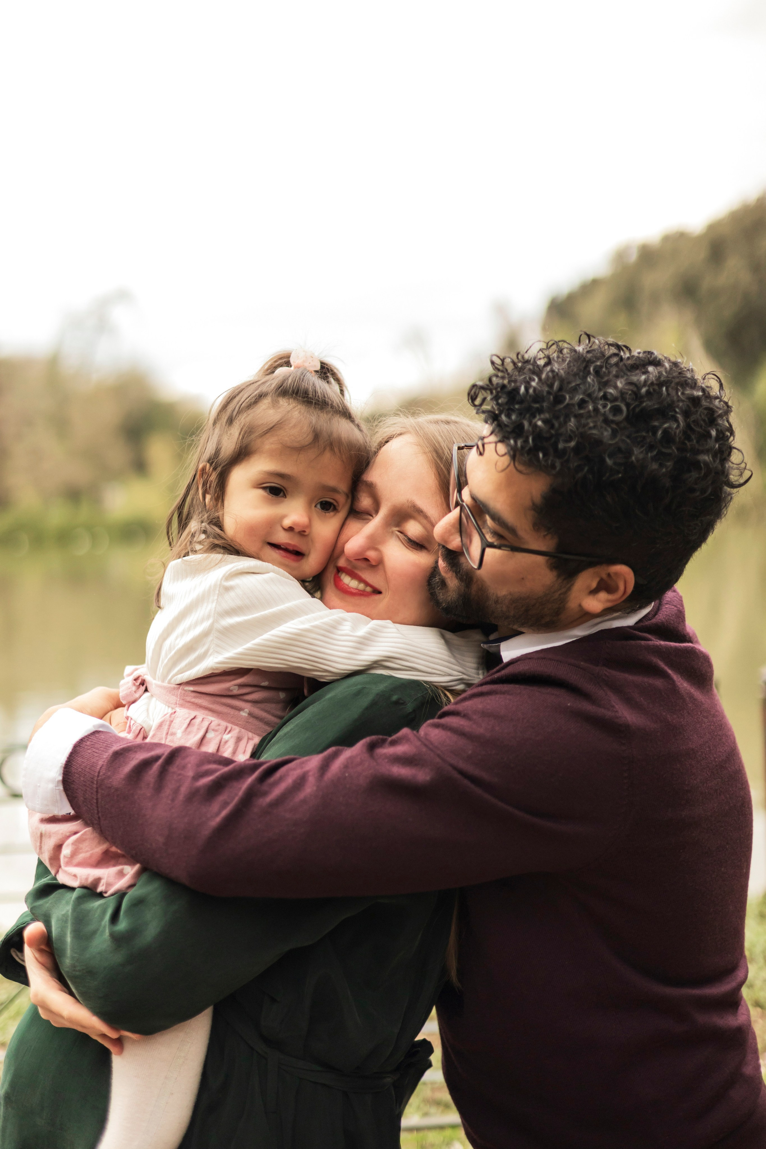 FAMILY. Hi! My name is Irena, and I’m a professional photographer specializing in family photography, love stories, and individual photoshoots