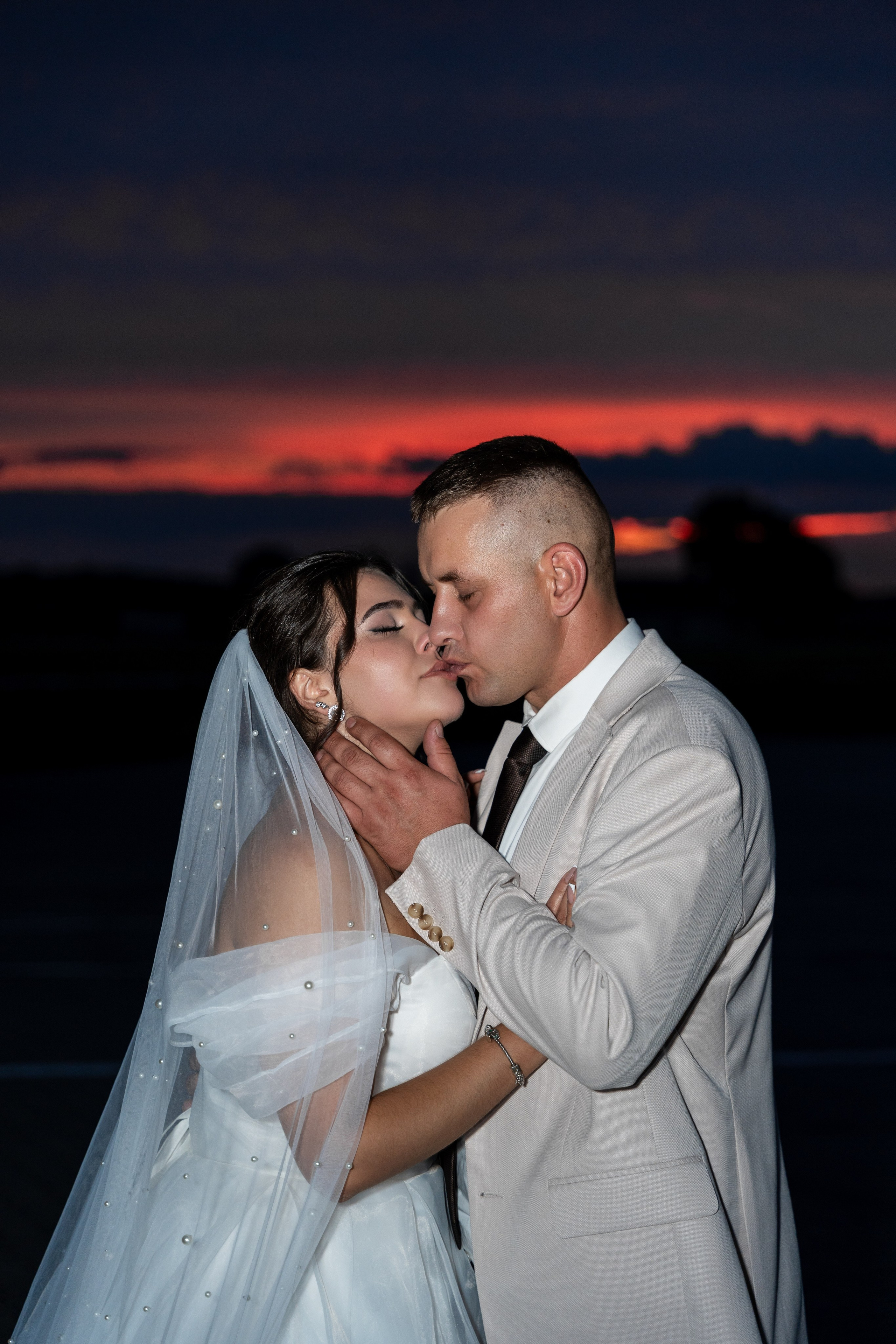 sunset wedding photo poland