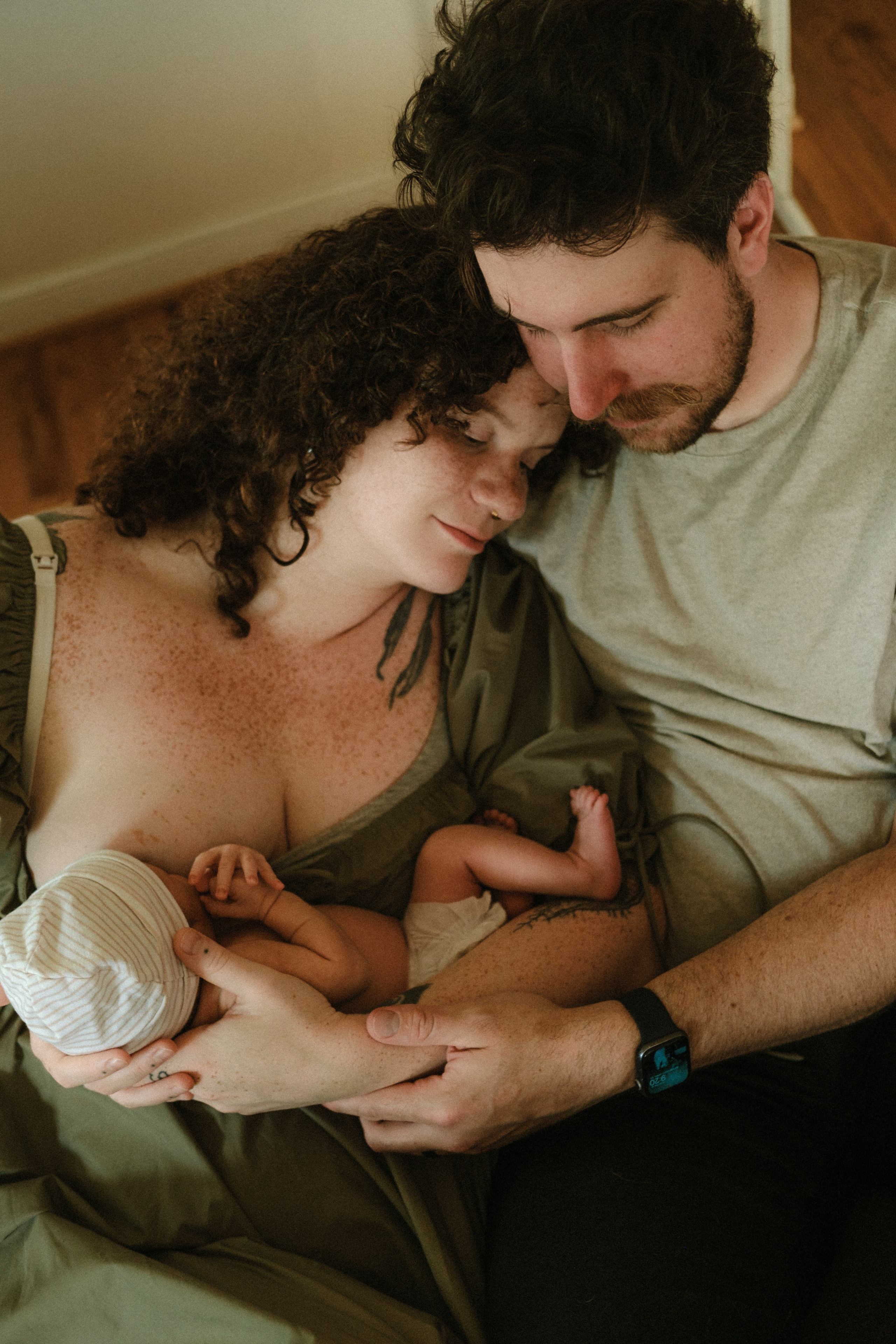 What to Expect from a Relaxed, In-Home Newborn Photo Session | Richmond, VA. Family Photographer Anna Dobrovolskaia | Richmond, VA