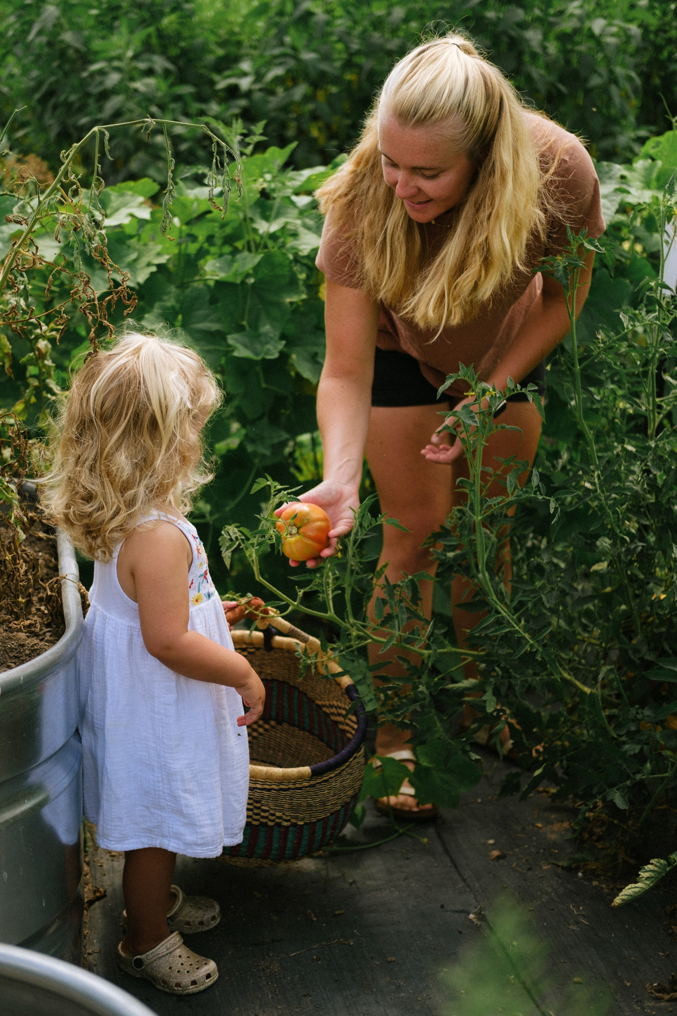 What Is a Family Day Photo Session and Why You Need One. Family Photographer Anna Dobrovolskaia | Richmond, VA