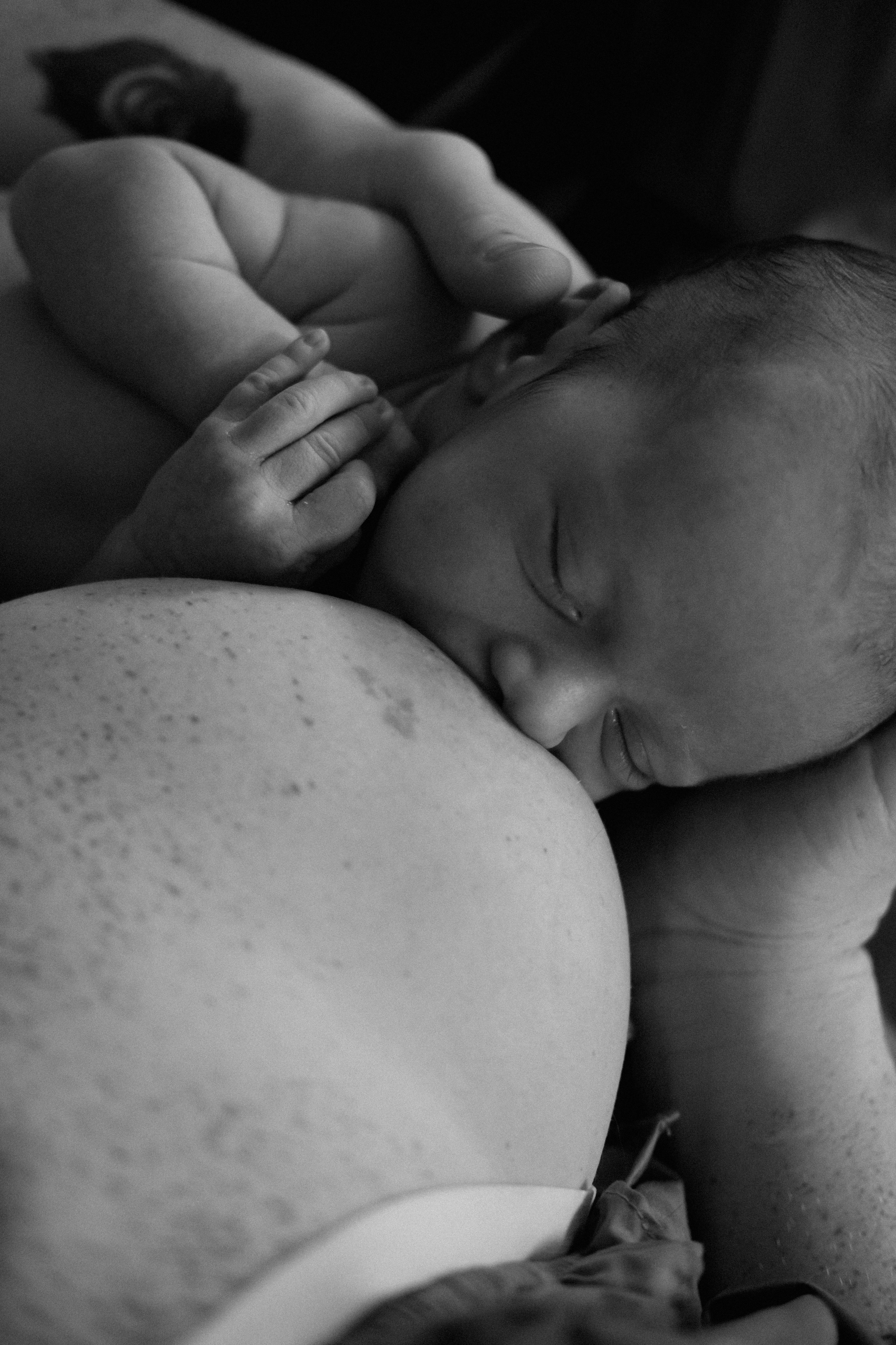 What to Expect from a Relaxed, In-Home Newborn Photo Session | Richmond, VA. Family Photographer Anna Dobrovolskaia | Richmond, VA