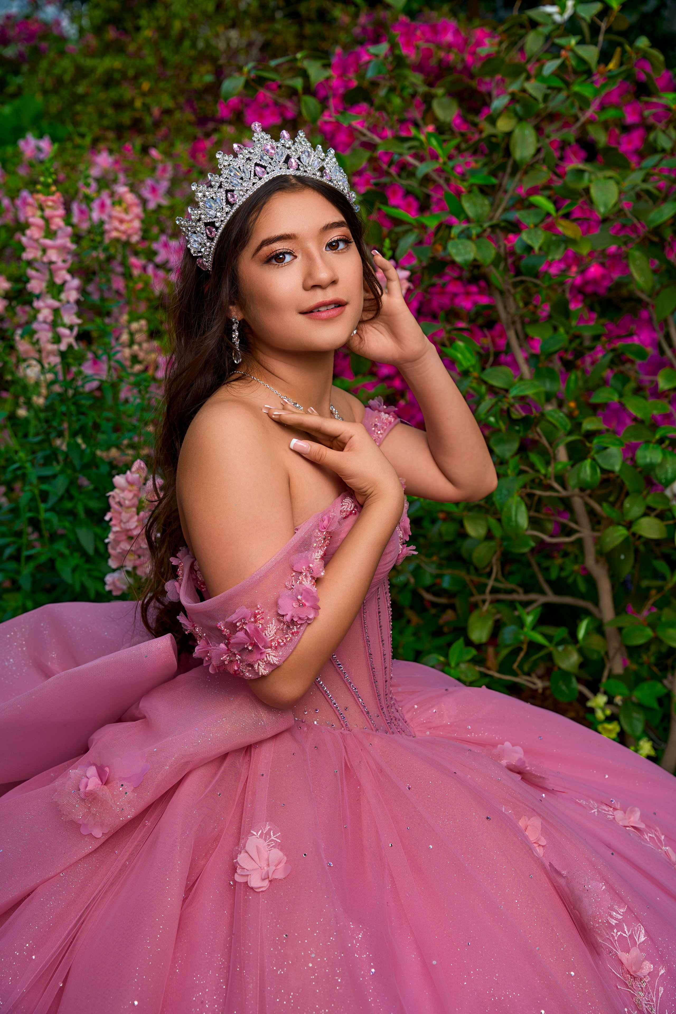 Portraits, Quinceanera & Weddings Photographer