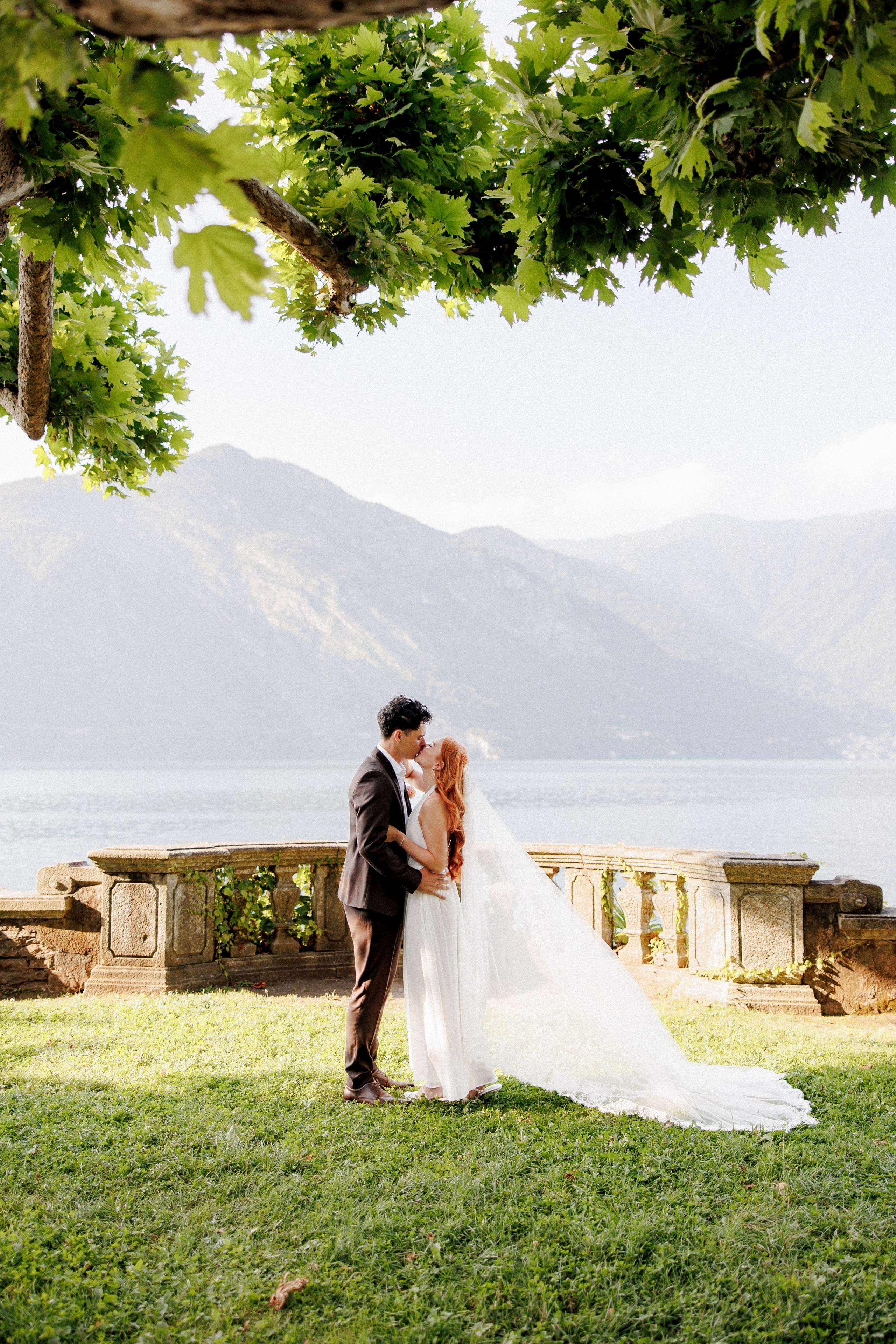 An Early Morning Elopement on Lake Como: A Love Story to Remember. Wedding and Family Photographer Switzerland and Italy. Valeria Diaz