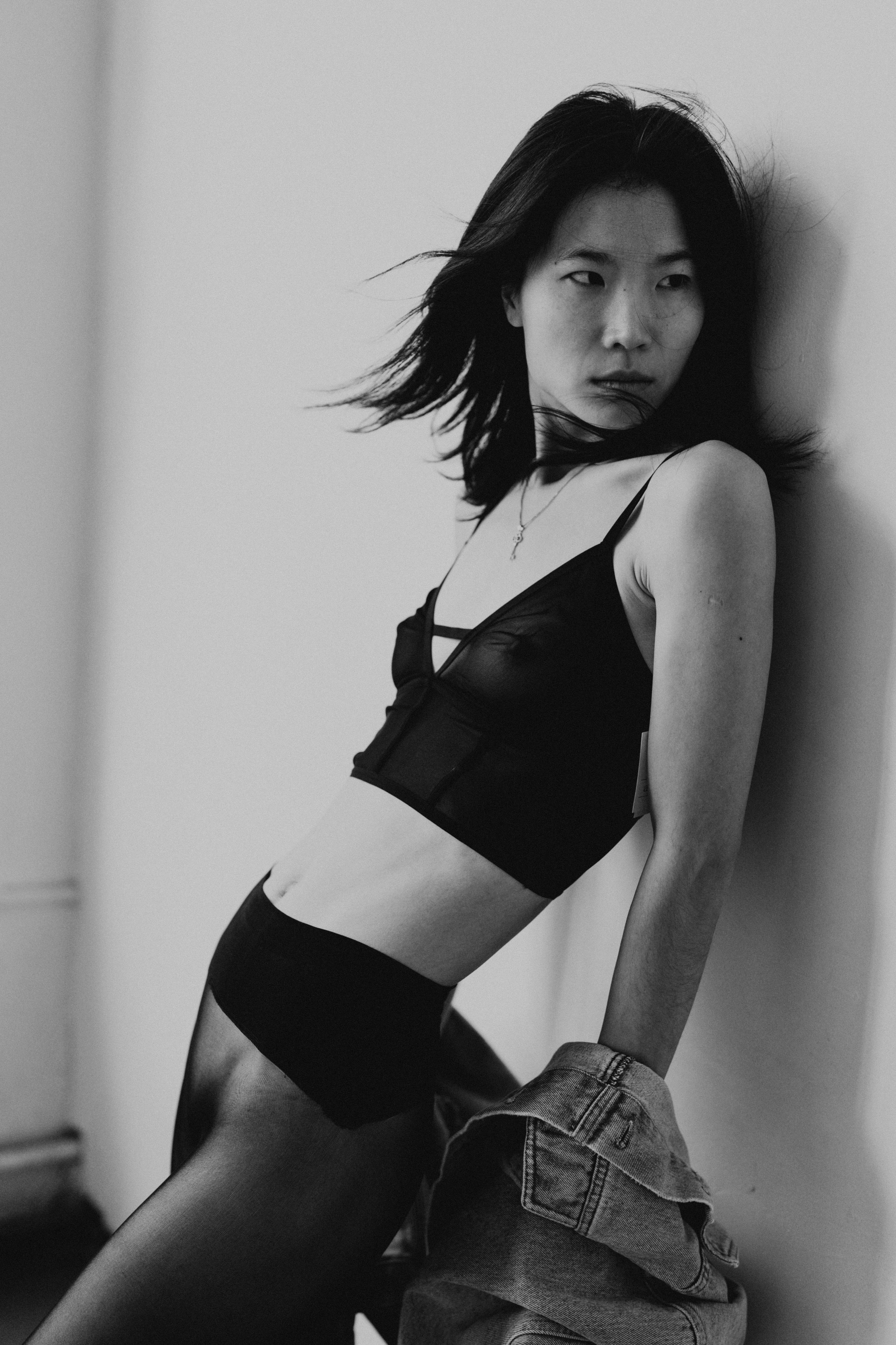 Modern maternity photographer in Long Island New York