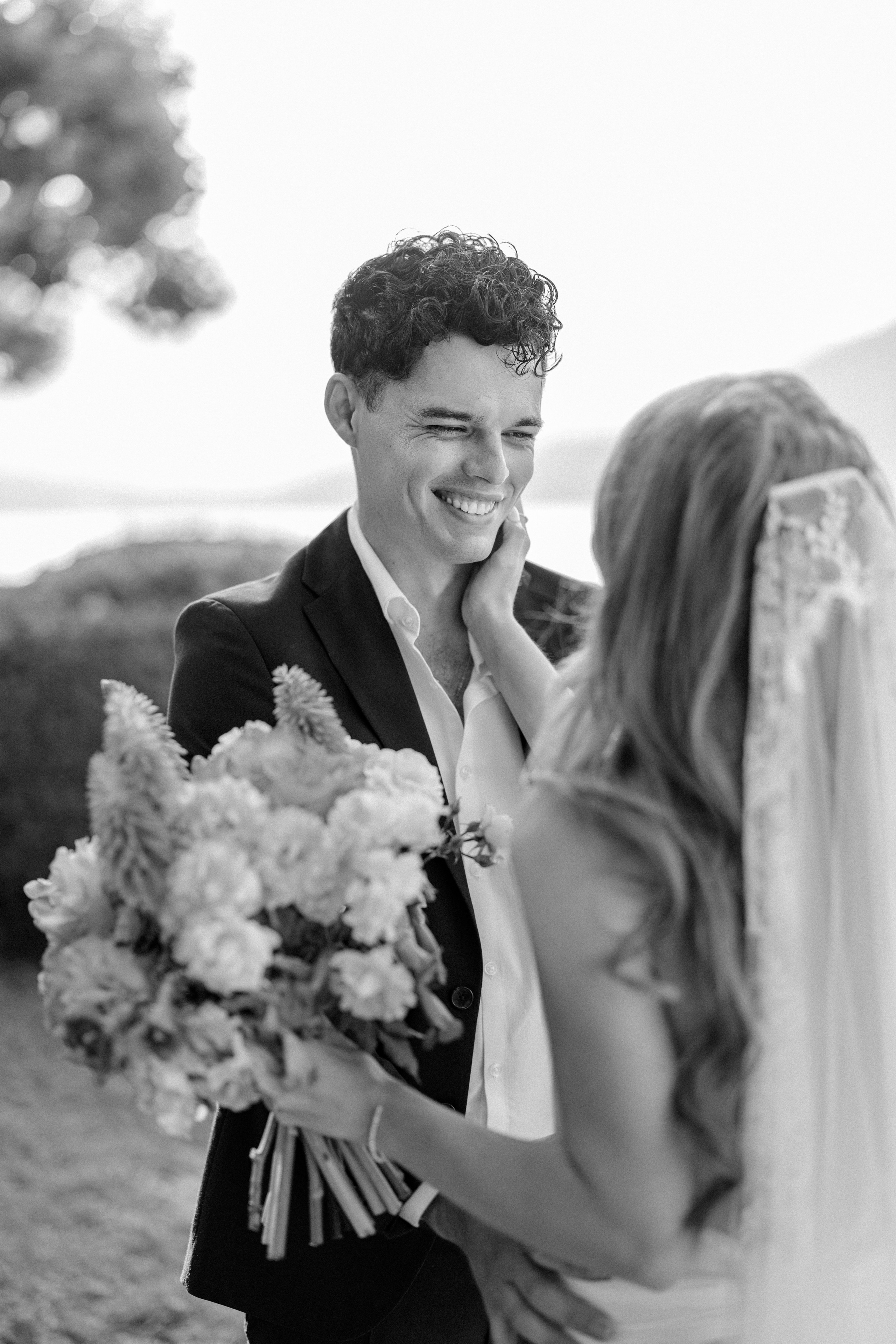 An Early Morning Elopement on Lake Como: A Love Story to Remember. Wedding and Family Photographer Switzerland and Italy. Valeria Diaz