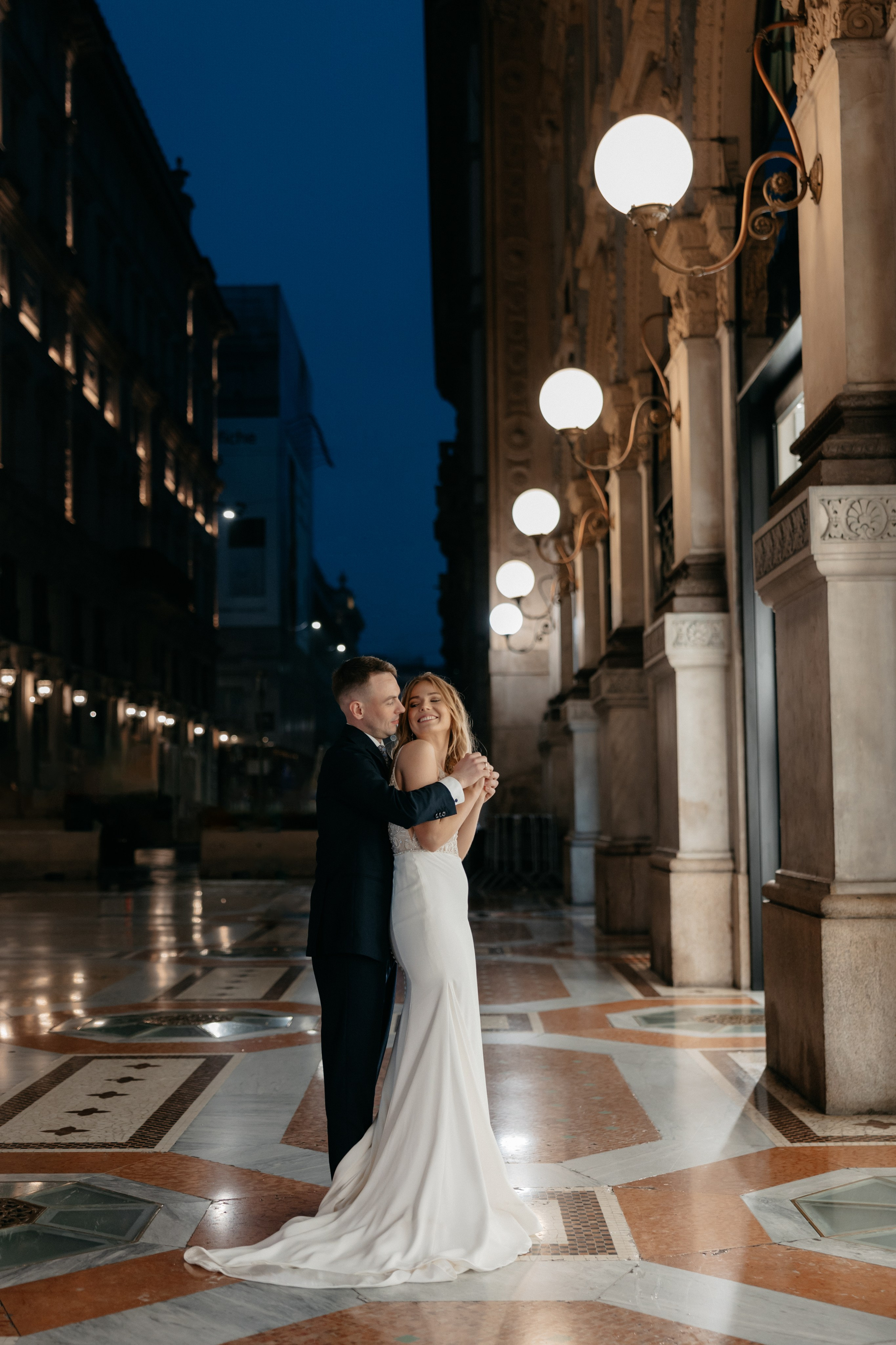 Od stylowych ulic Mediolanu po spokojne brzegi Jeziora Como 🩵. Fotograf Siedlce