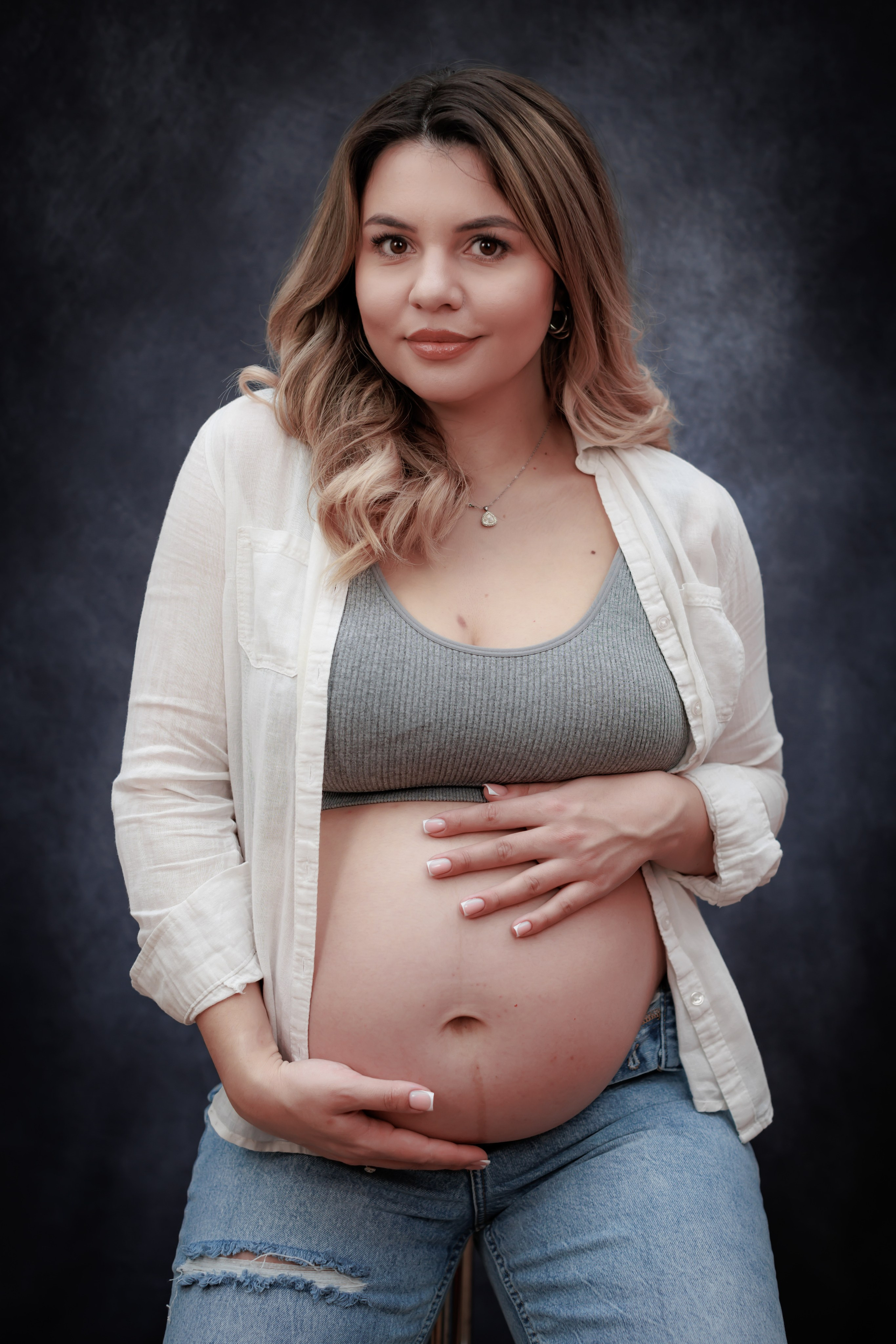 Pregnant Photoshooting. Family and chids Photographer in Ireland, Dublin