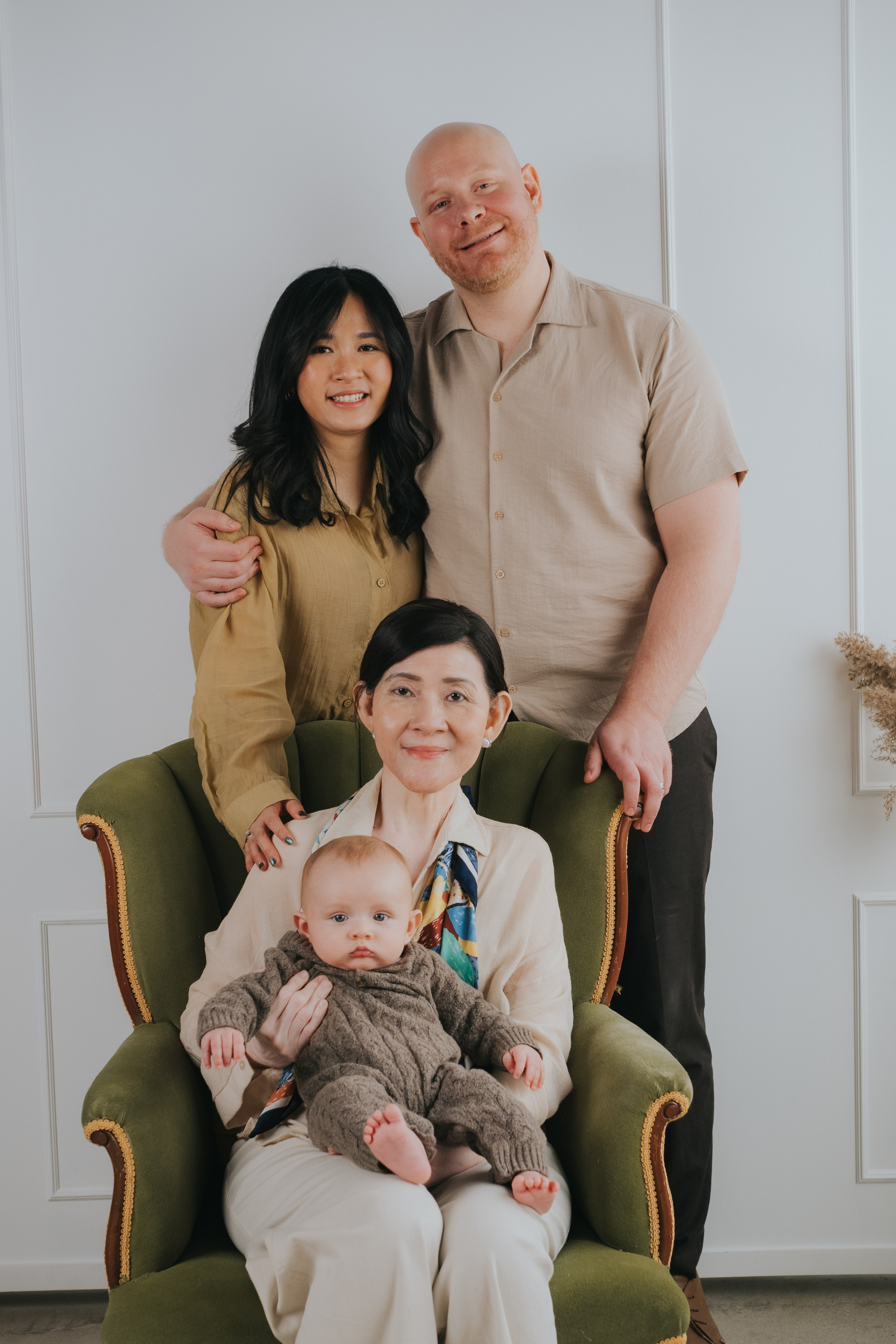 Comment planifier une séance photo familiale multigénérationnelle: guide étape par étape pour les familles occupées. Mimosa Studios — Photographe Portrait à Montréal - Portrait Photographer in Montreal