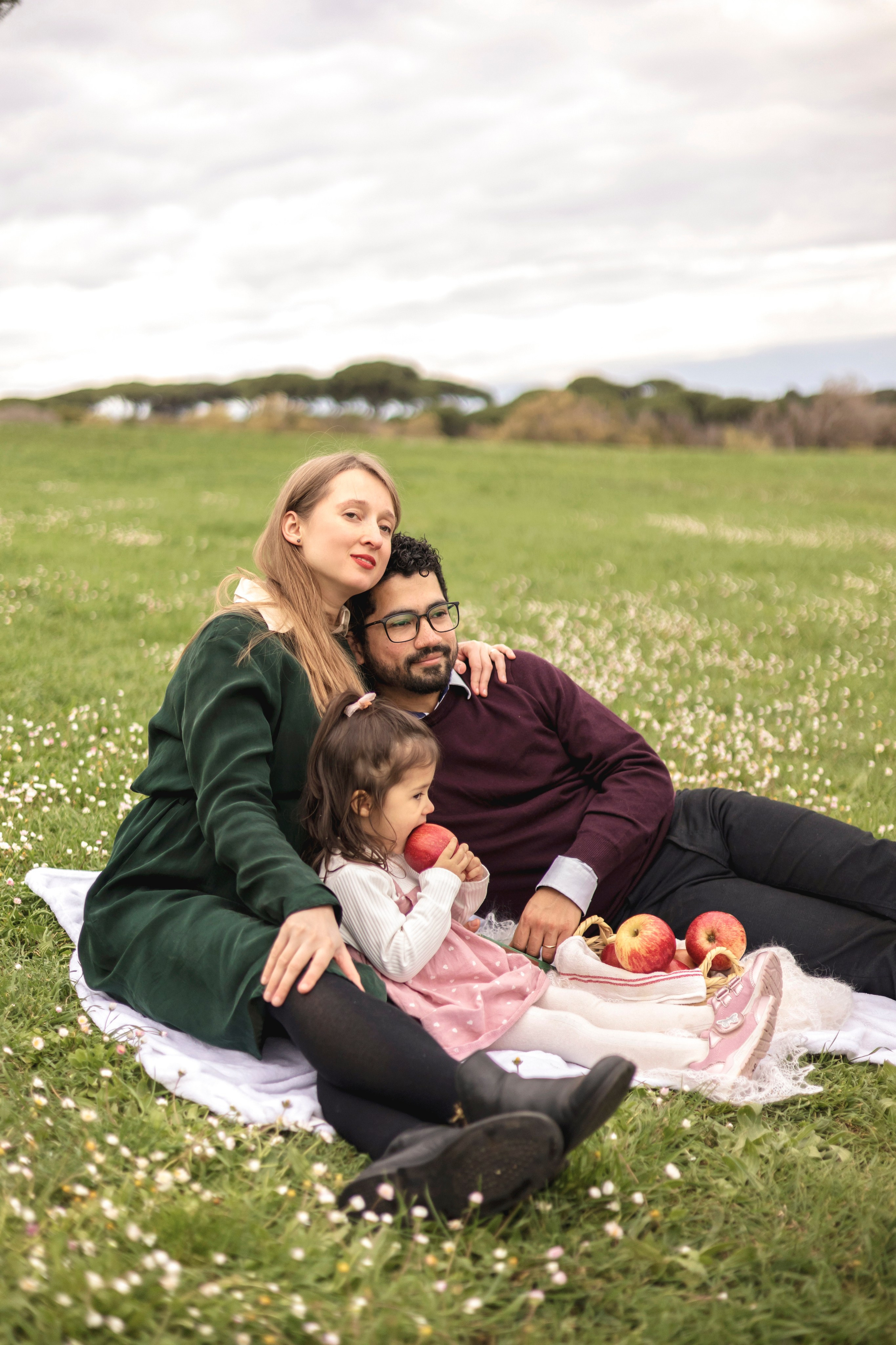 FAMILY. Hi! My name is Irena, and I’m a professional photographer specializing in family photography, love stories, and individual photoshoots