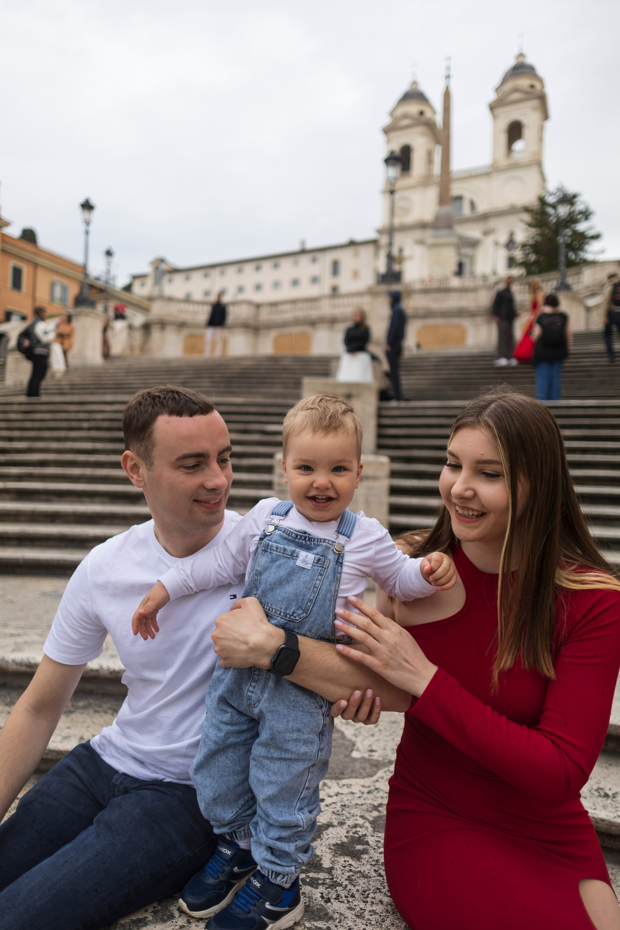 FAMILY. Hi! My name is Irena, and I’m a professional photographer specializing in family photography, love stories, and individual photoshoots