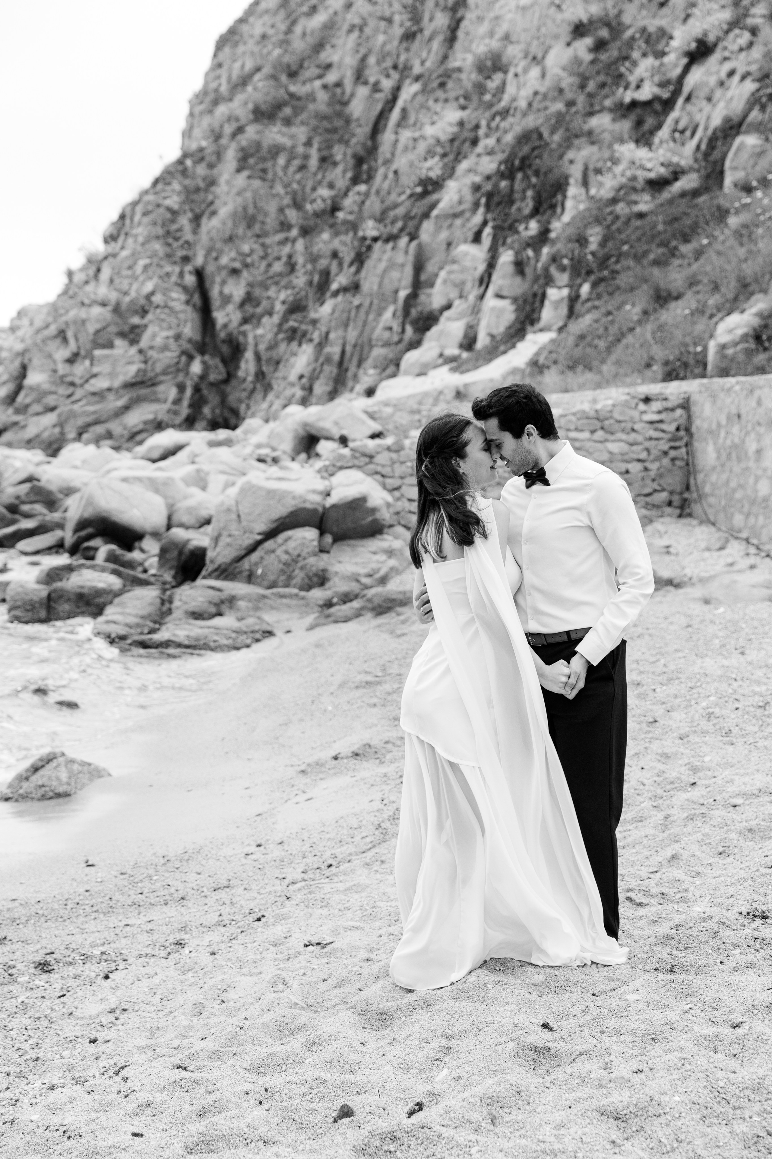 Dreamy Elopement in Marimurtra Botanical Garden. Wedding Photographer in Barcelona Lana Alekhina