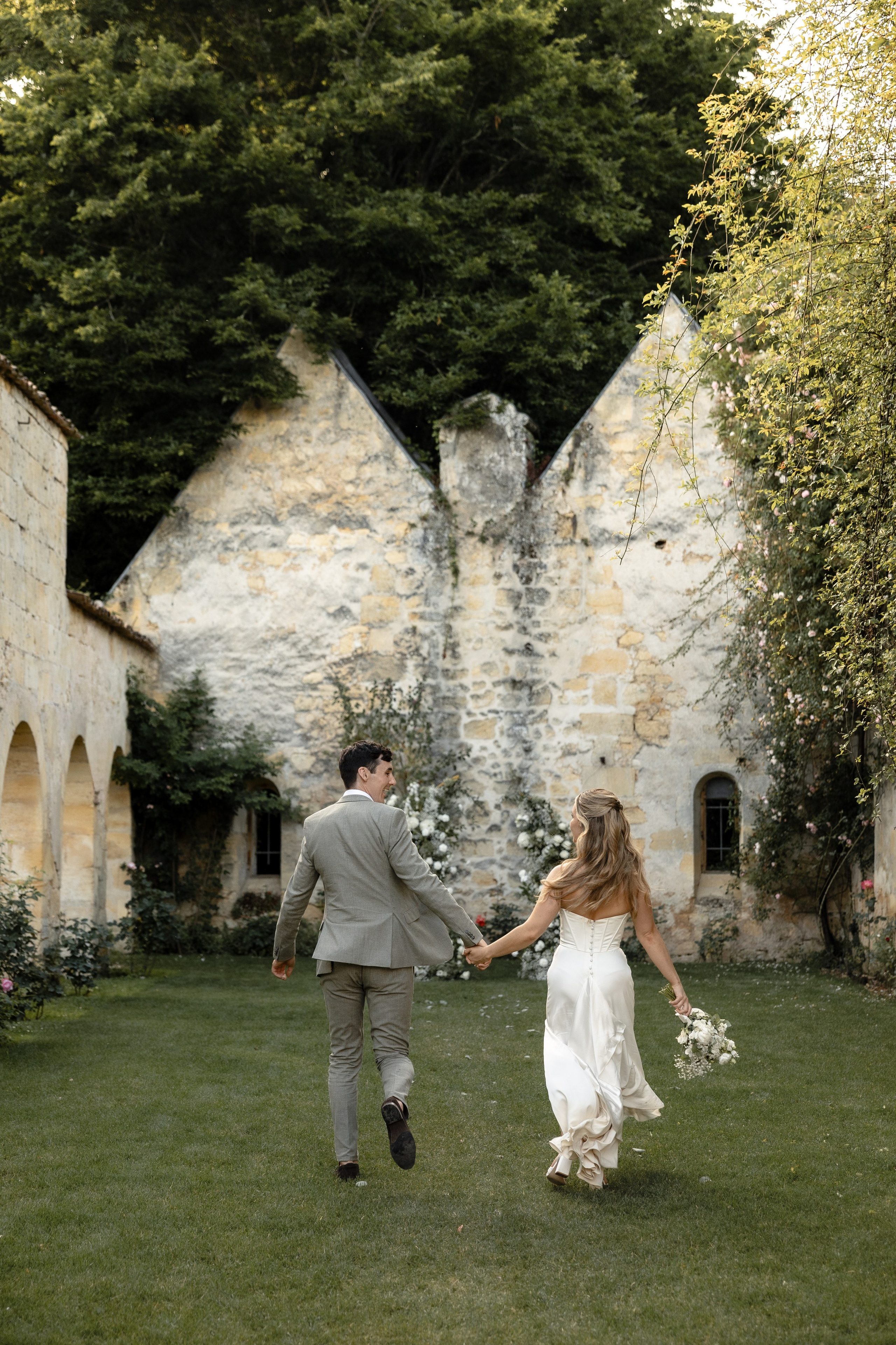 Séance photo de mariage en France. Eugénie Smirnova — Photographe à Toulouse et dans le Sud-Ouest