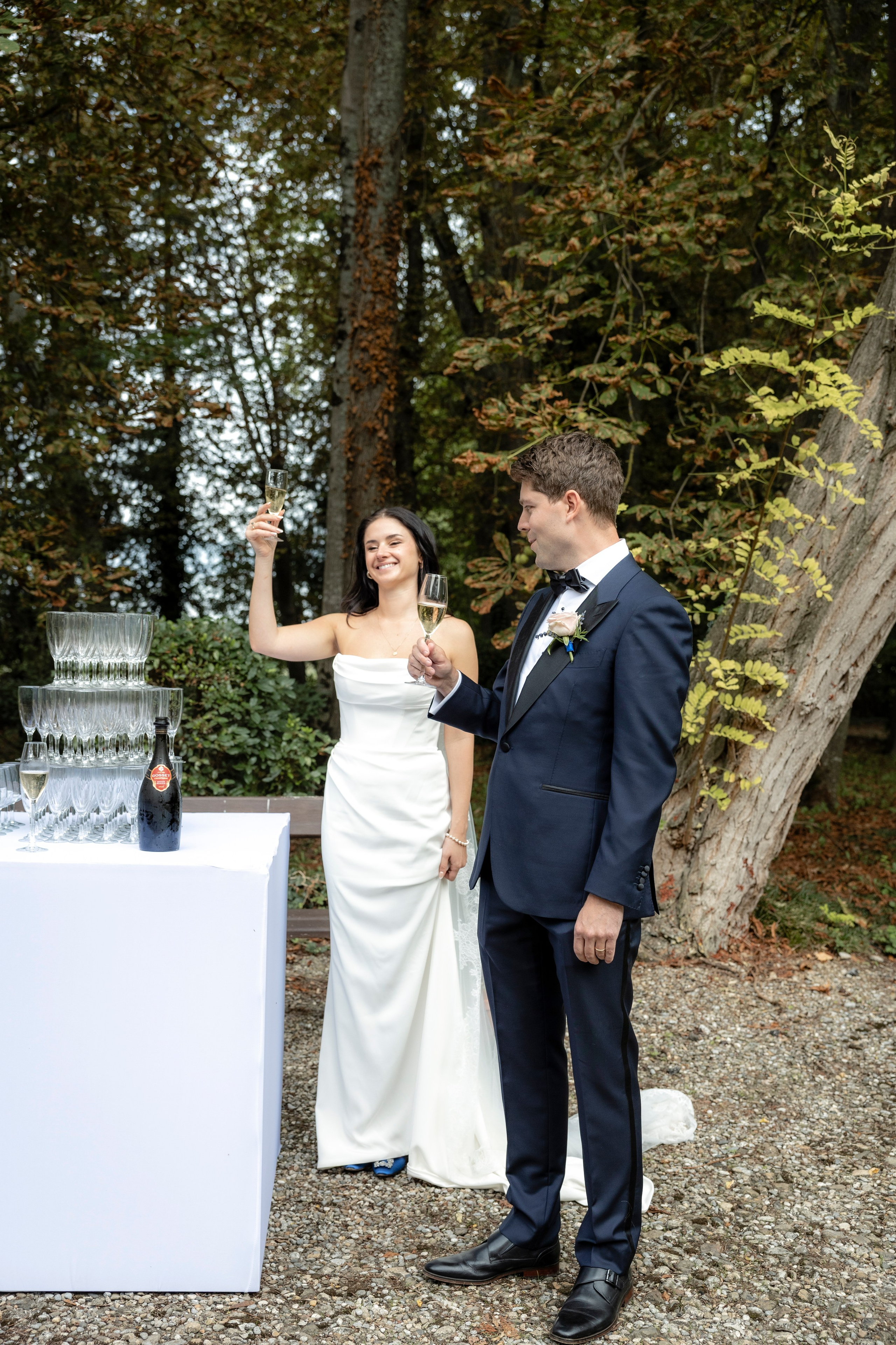 Liliana & Michel — an intimate musical wedding at Château La Commanderie, Plaigne. Eugenie Smirnova — wedding, corporate and lifestyle photographer in Toulouse and Southwest France