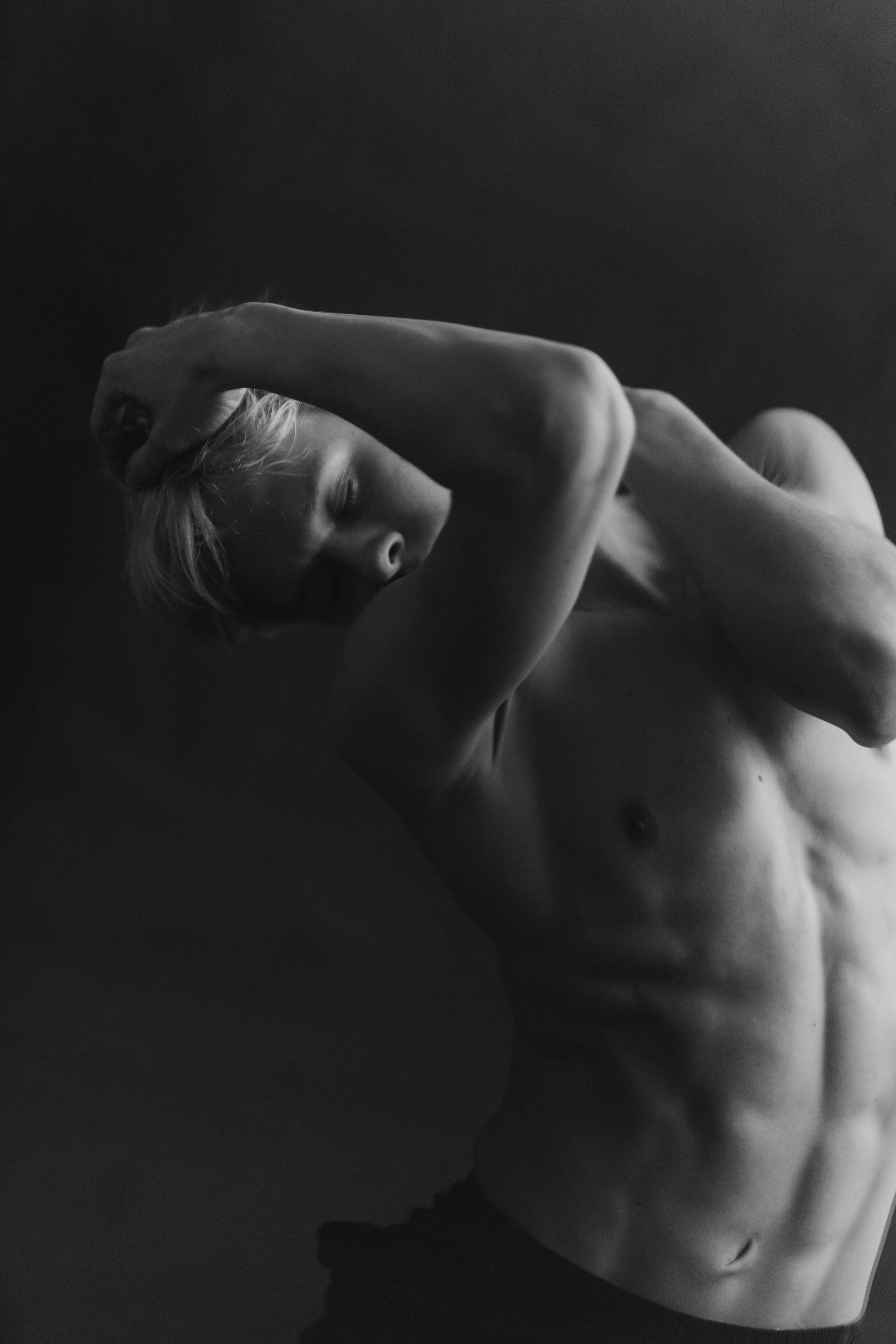 Victoria Olonen – Cinematic Portrait Artist | Helsinki & Europe