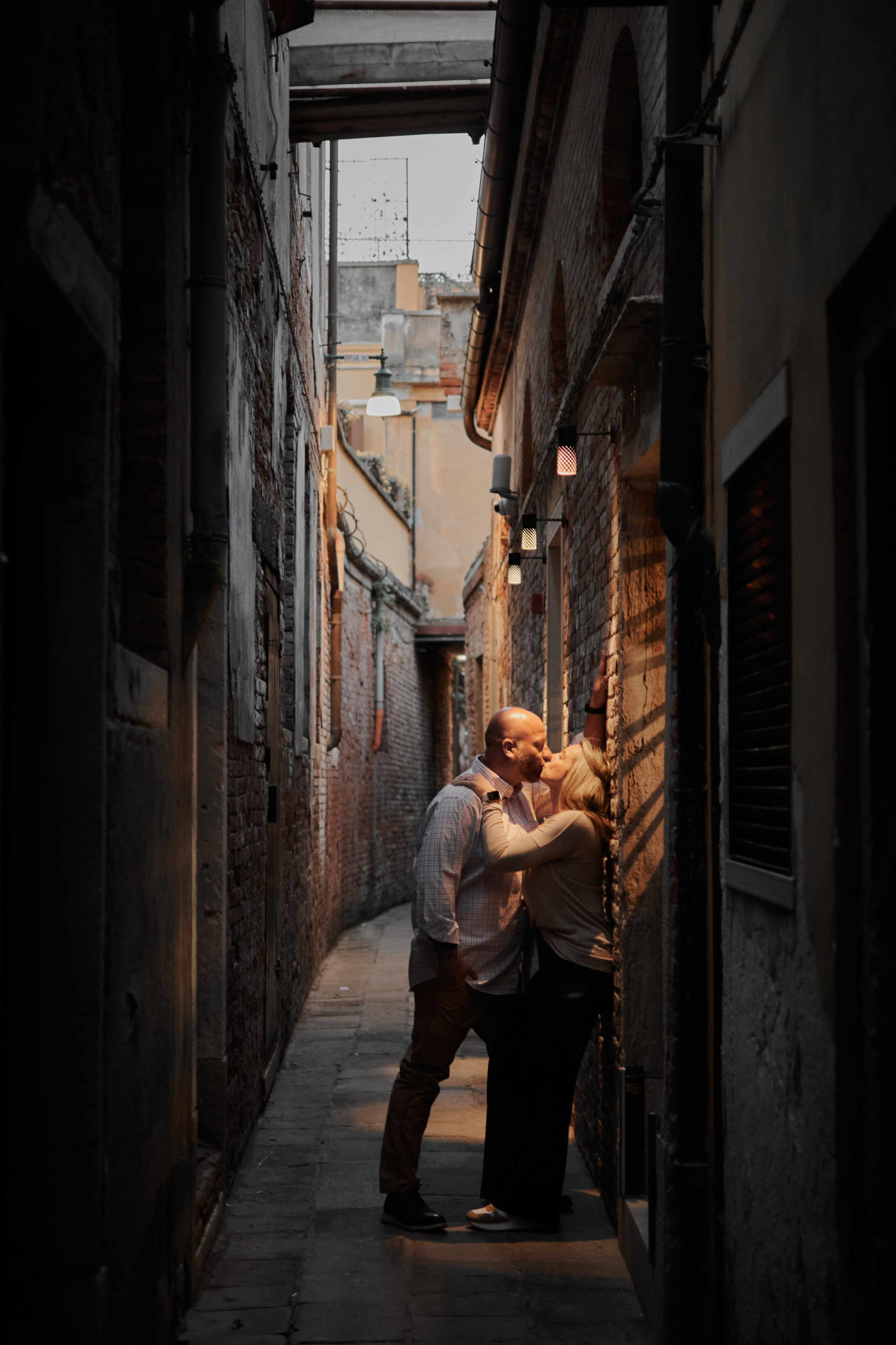 Sabrina and Hunter. Photographer in Venice, Italy. Yana Zotova