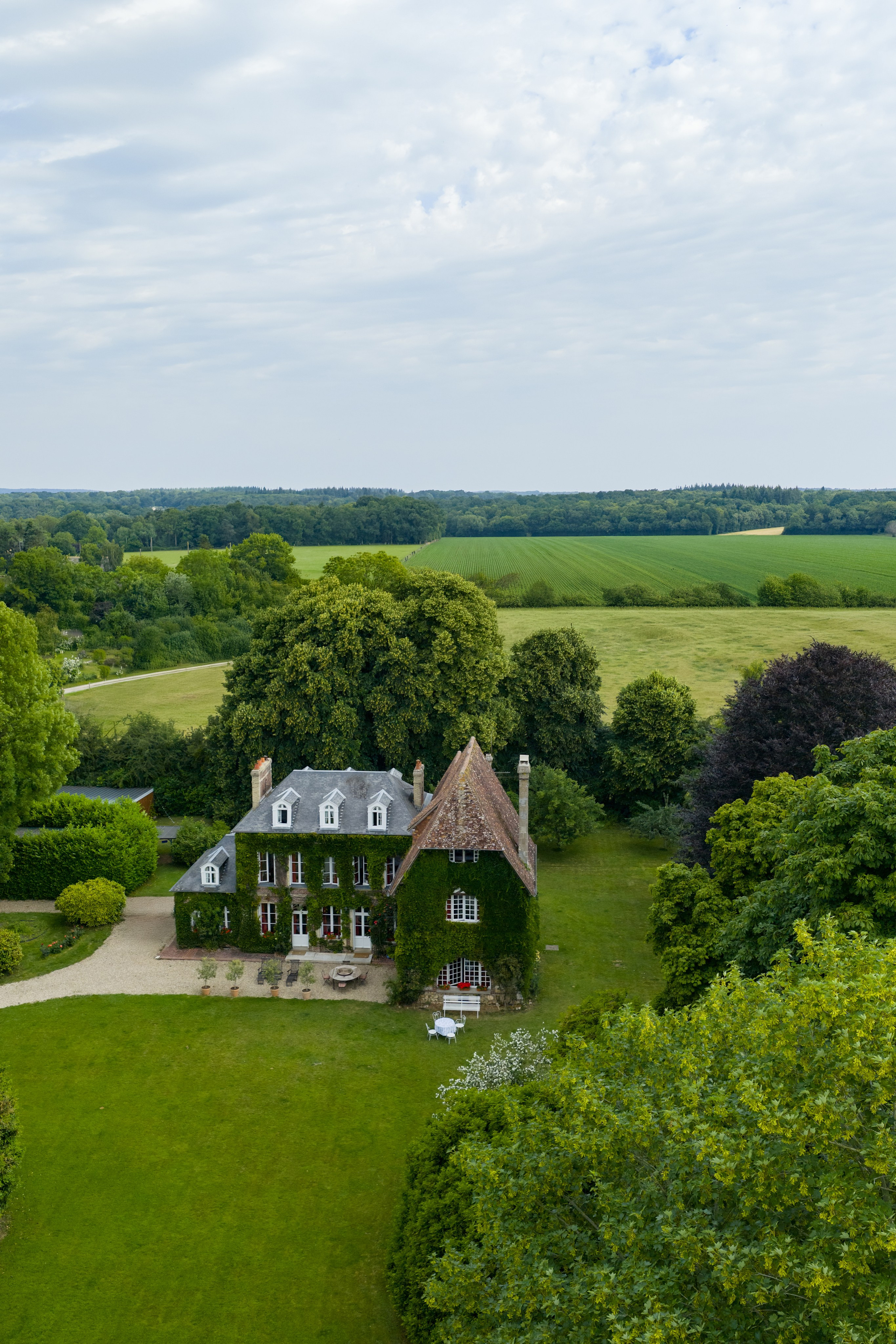 Capturing moments at Lapasparisienne. Photographer Khrystyna Voronova