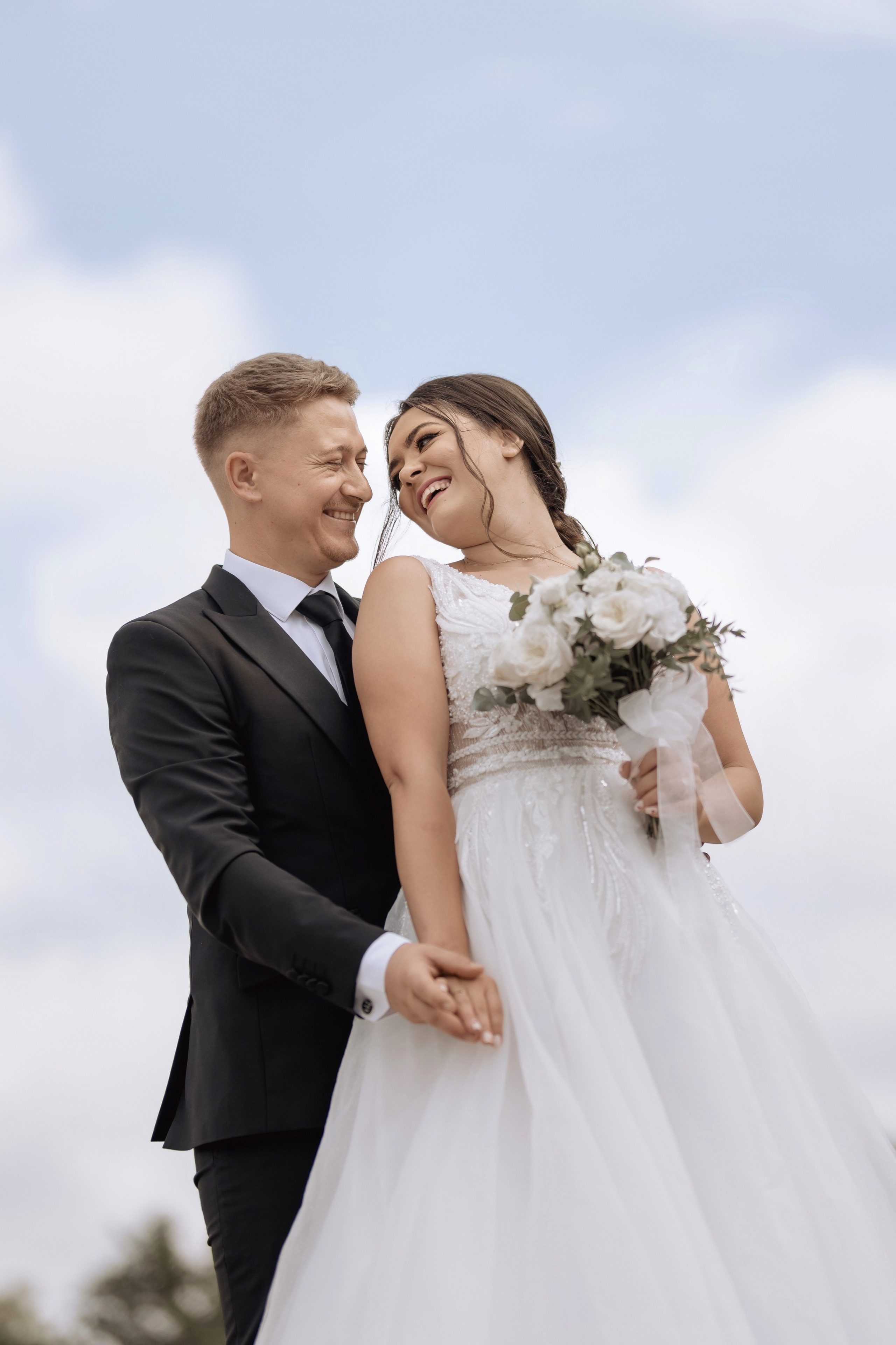 - Fotograf profesionist nuntă și botez în Botoșani, Iași, Suceava – Alin Chirilă  - Ședință foto de familie, evenimente și cuplu – fotograf Alin Chirilă  - Servicii foto-video pentru nunți, botezuri și cununii în Moldova  - Amintiri vizuale pline de emoție – fotograf evenimente Botoșani, Iași  - Album foto nuntă – Alinofotostudio, imagini de poveste  - Fotograf cununie civilă și religioasă – stil natural și elegant  - Fotografie artistică pentru evenimente speciale – Alin Chirilă