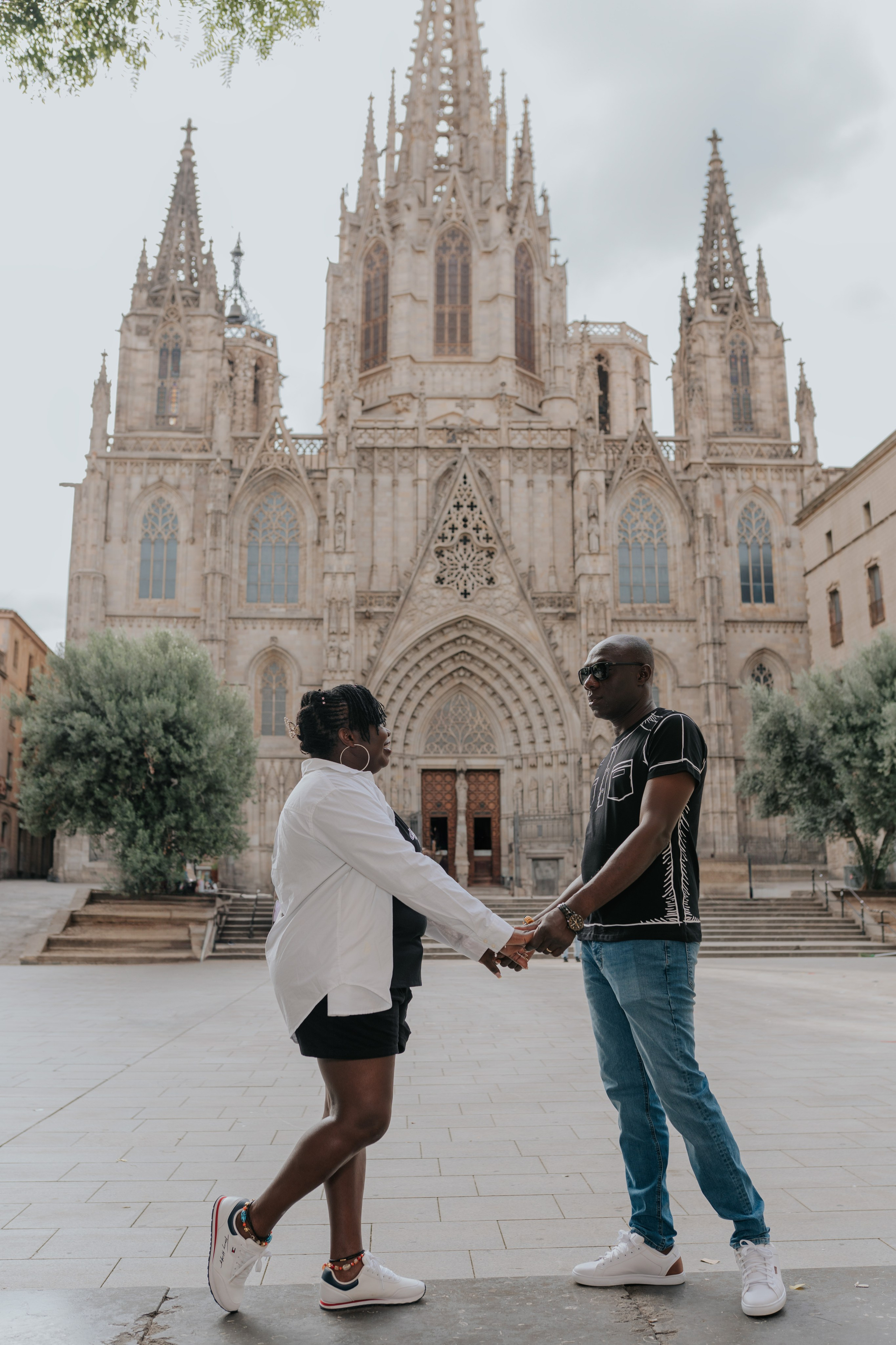 What NOT to Do in Barcelona. DiaFoto — Wow Photographer in Barcelona | Premium Barcelona Photoshoot Experience