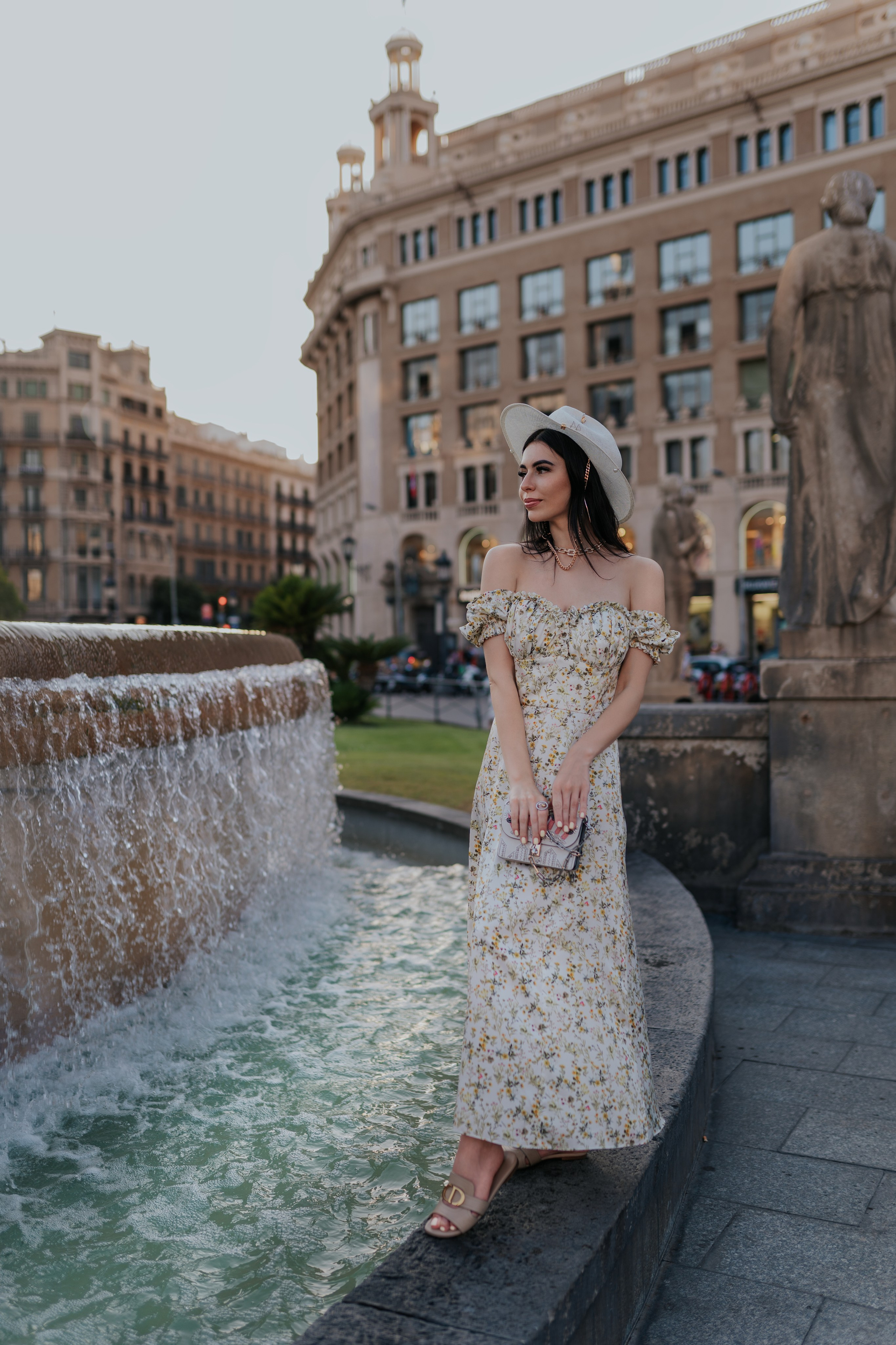 Barcelona Eixample — Ideas for a Photoshoot. DiaFoto — Wow Photographer in Barcelona | Premium Barcelona Photoshoot Experience