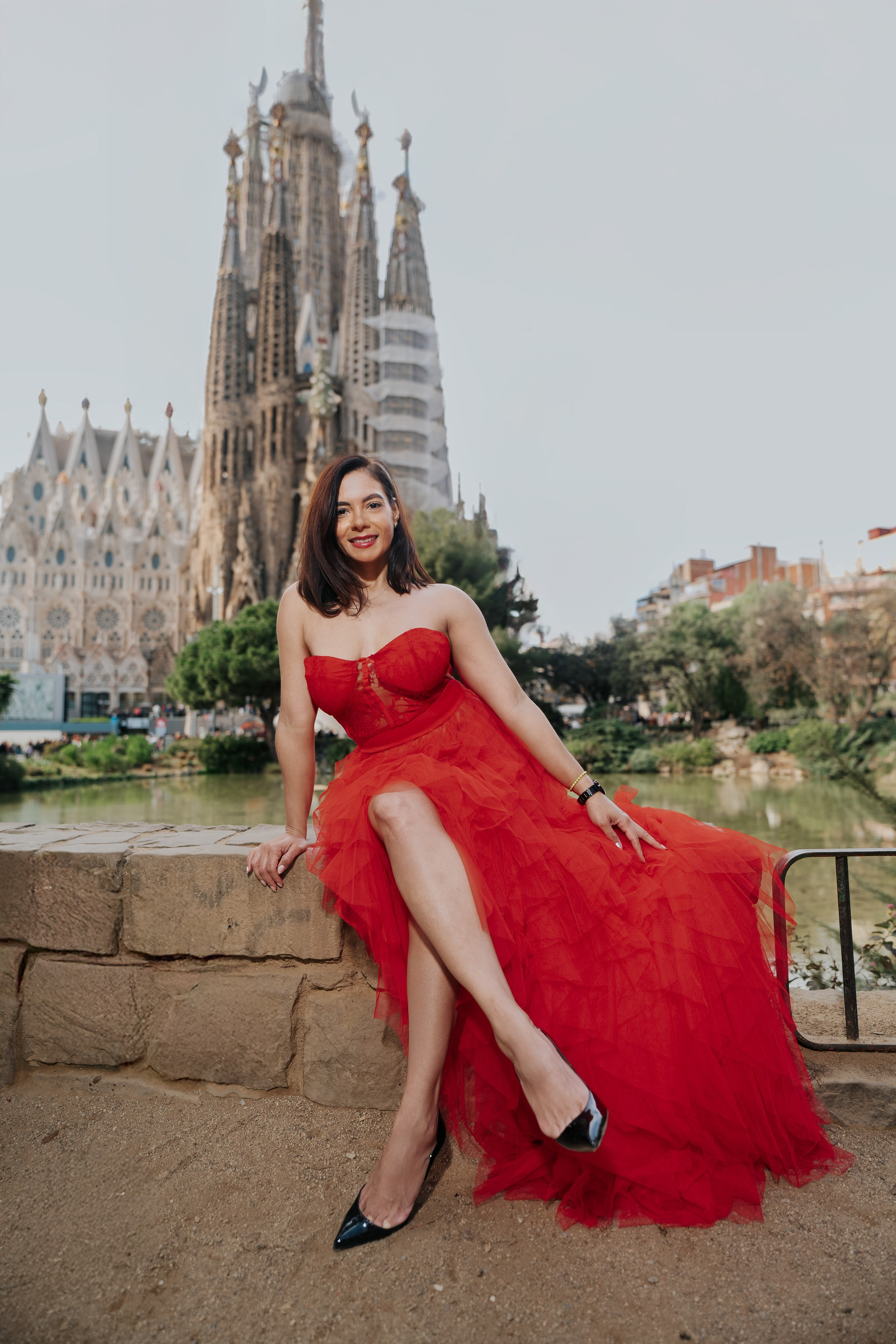 GAUDI. DiaFoto — Wow Photographer in Barcelona | Premium Barcelona Photoshoot Experience