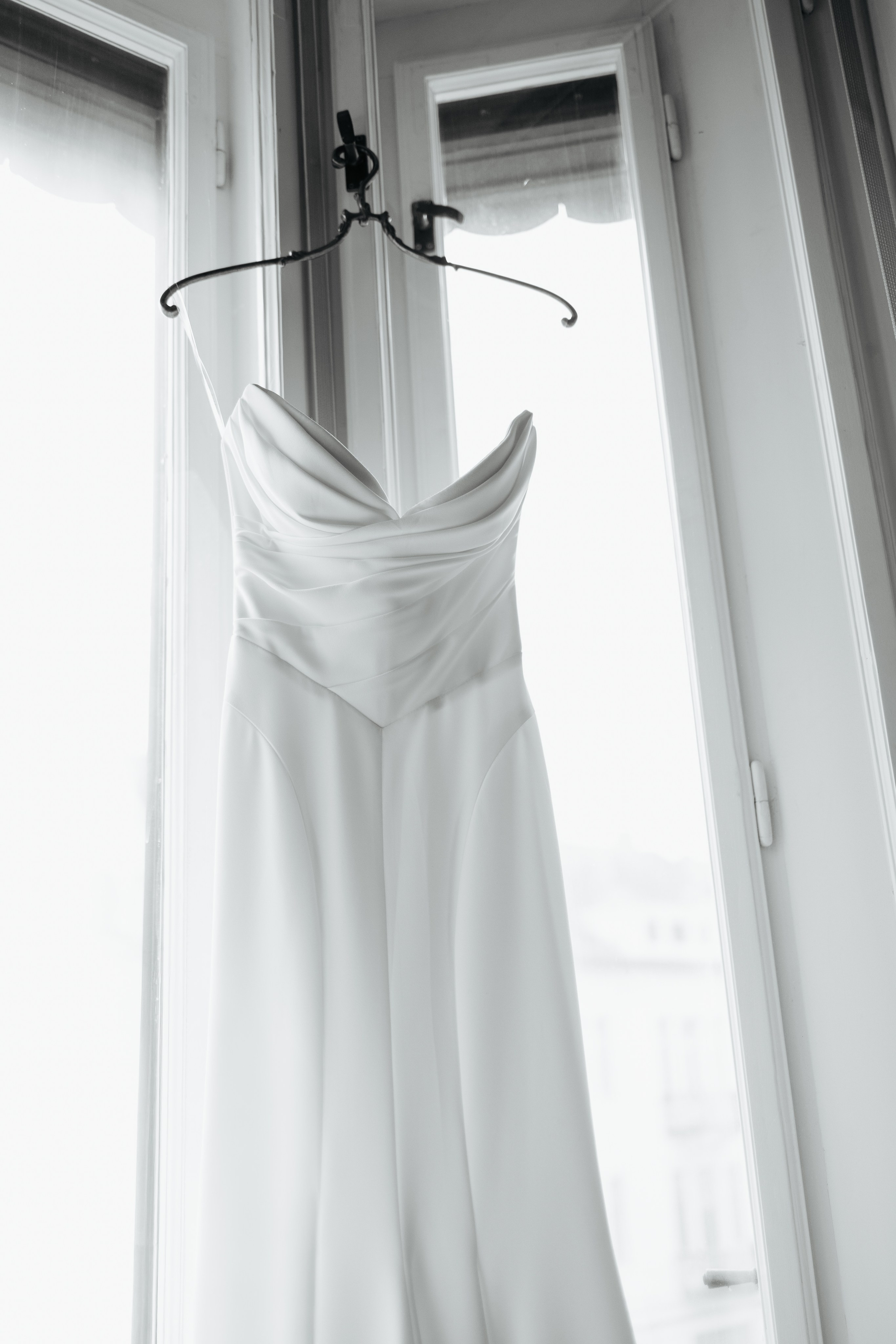 EXPERIENCE. Wedding Photographer Editorial Storytelling Cluj, Romania & Europe|Lore Photography