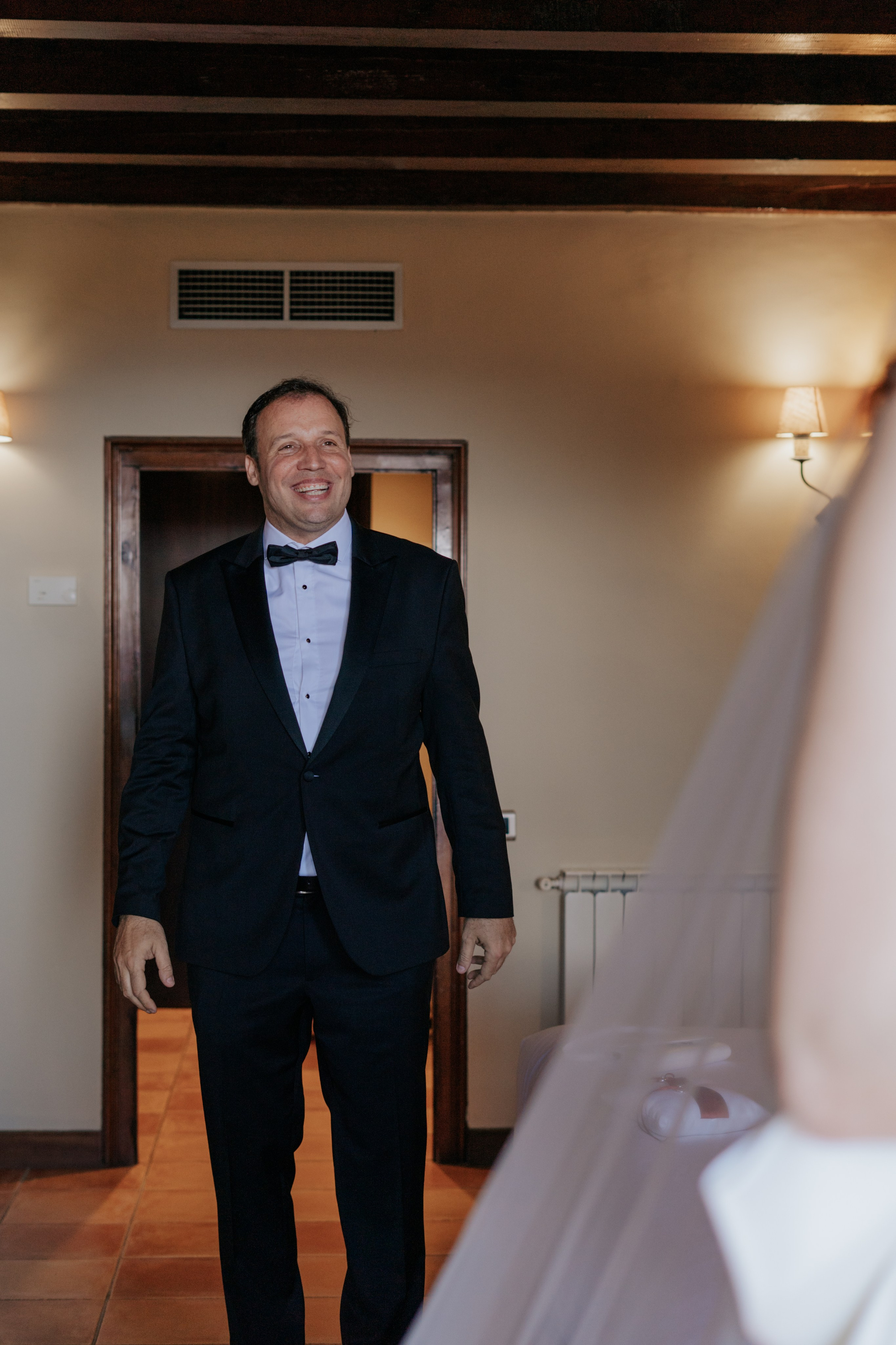 Havie & Isabel — a wedding in Gaudí’s Crypt. DiaFoto Weddings · Premium Destination Wedding Photographer & Videographer in Barcelona