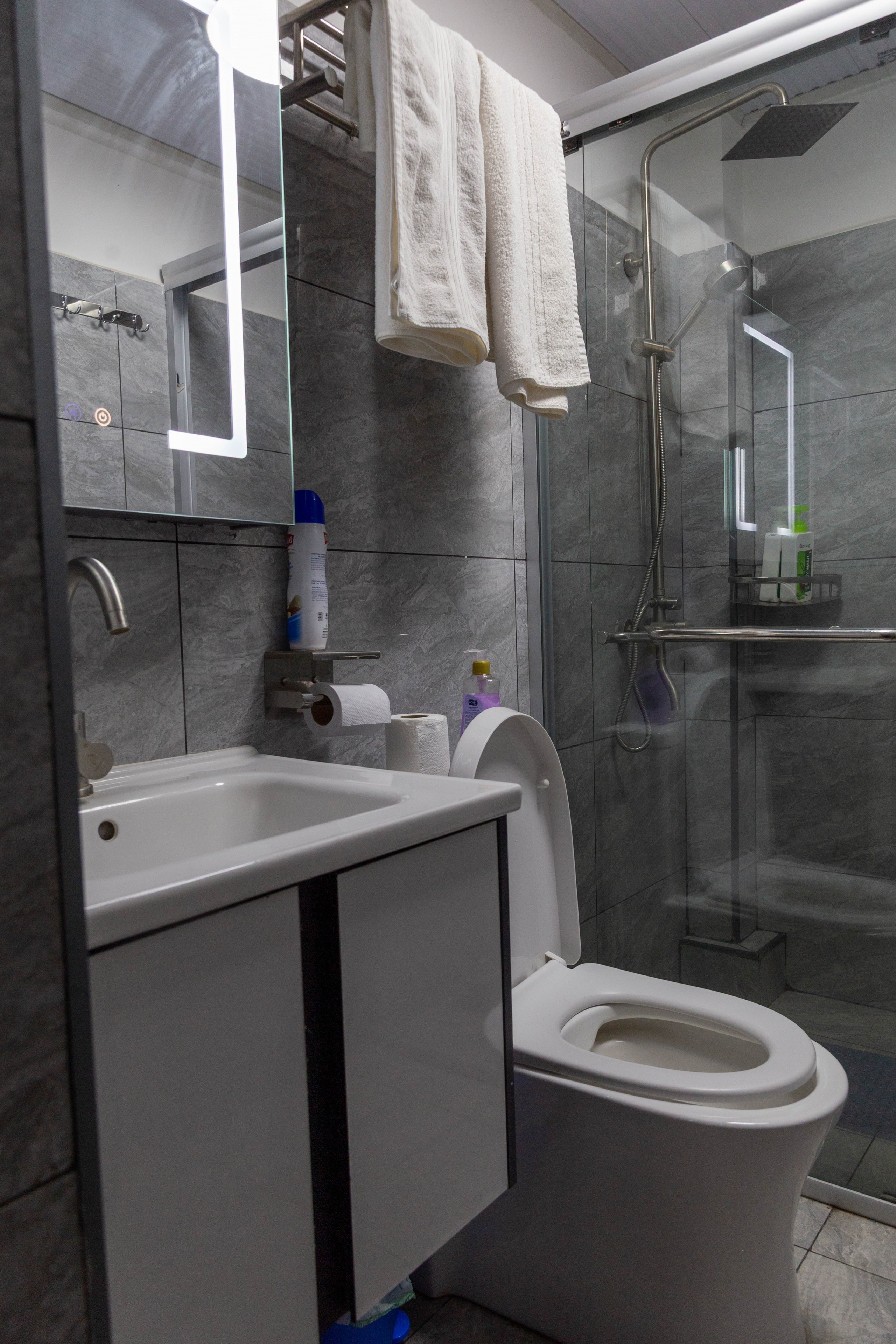 Alari Guest. An events, real estate and wedding photographer from Kenya