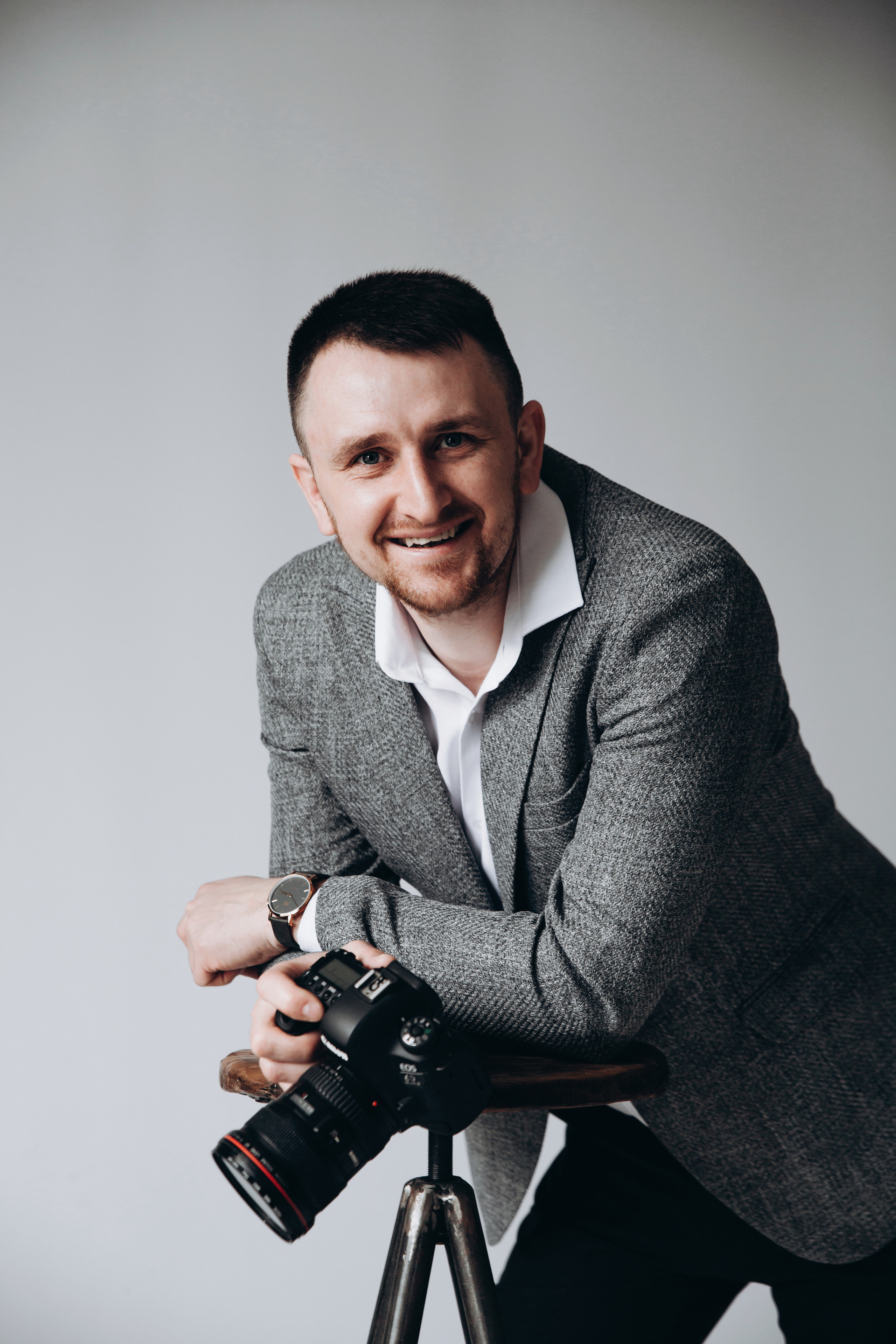 Контакти. Головна