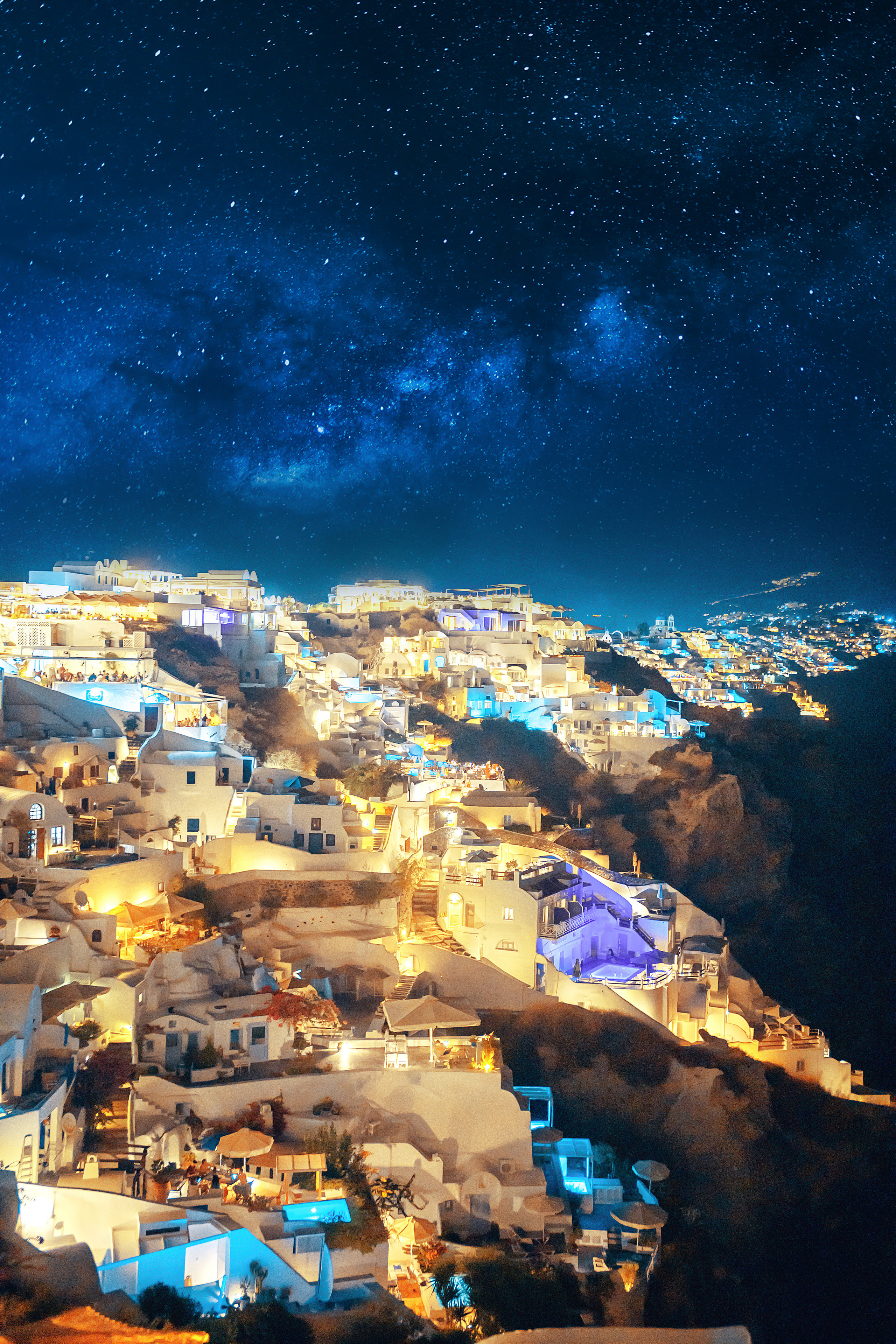 Quand la saison ouvre-t-elle à Santorin?. Photographe vidéaste à Santorin|Séances photos de Robe volante Santorin|