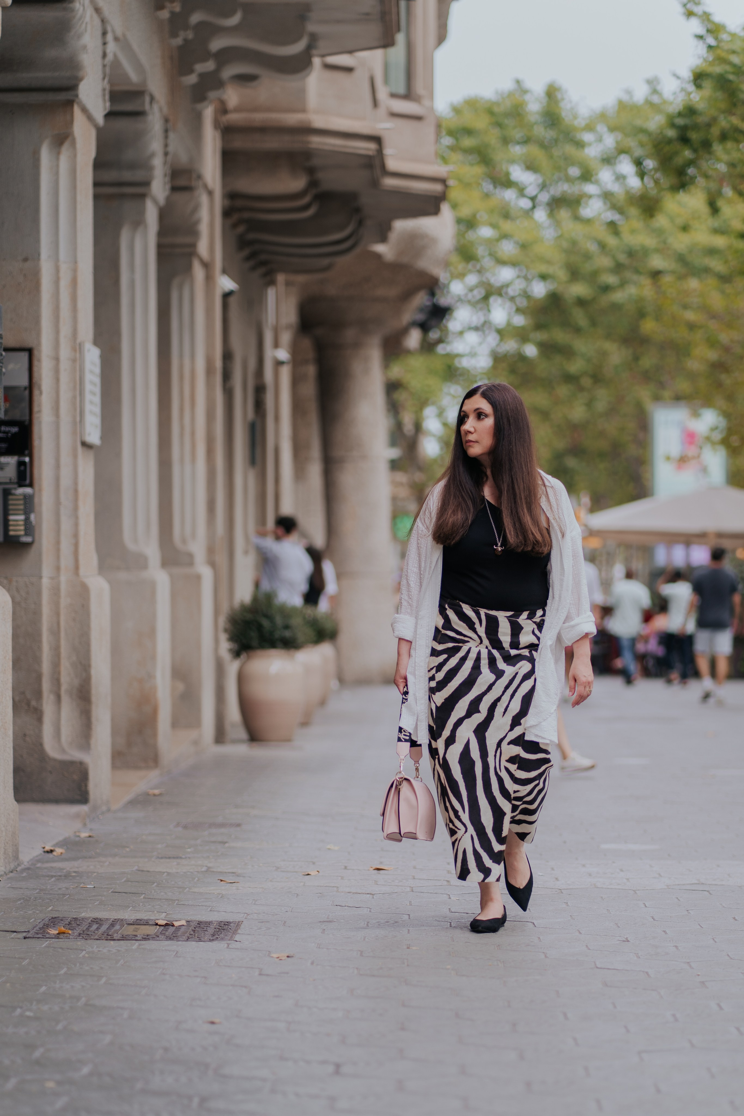 Barcelona Eixample — Ideas for a Photoshoot. DiaFoto — Wow Photographer in Barcelona | Premium Barcelona Photoshoot Experience