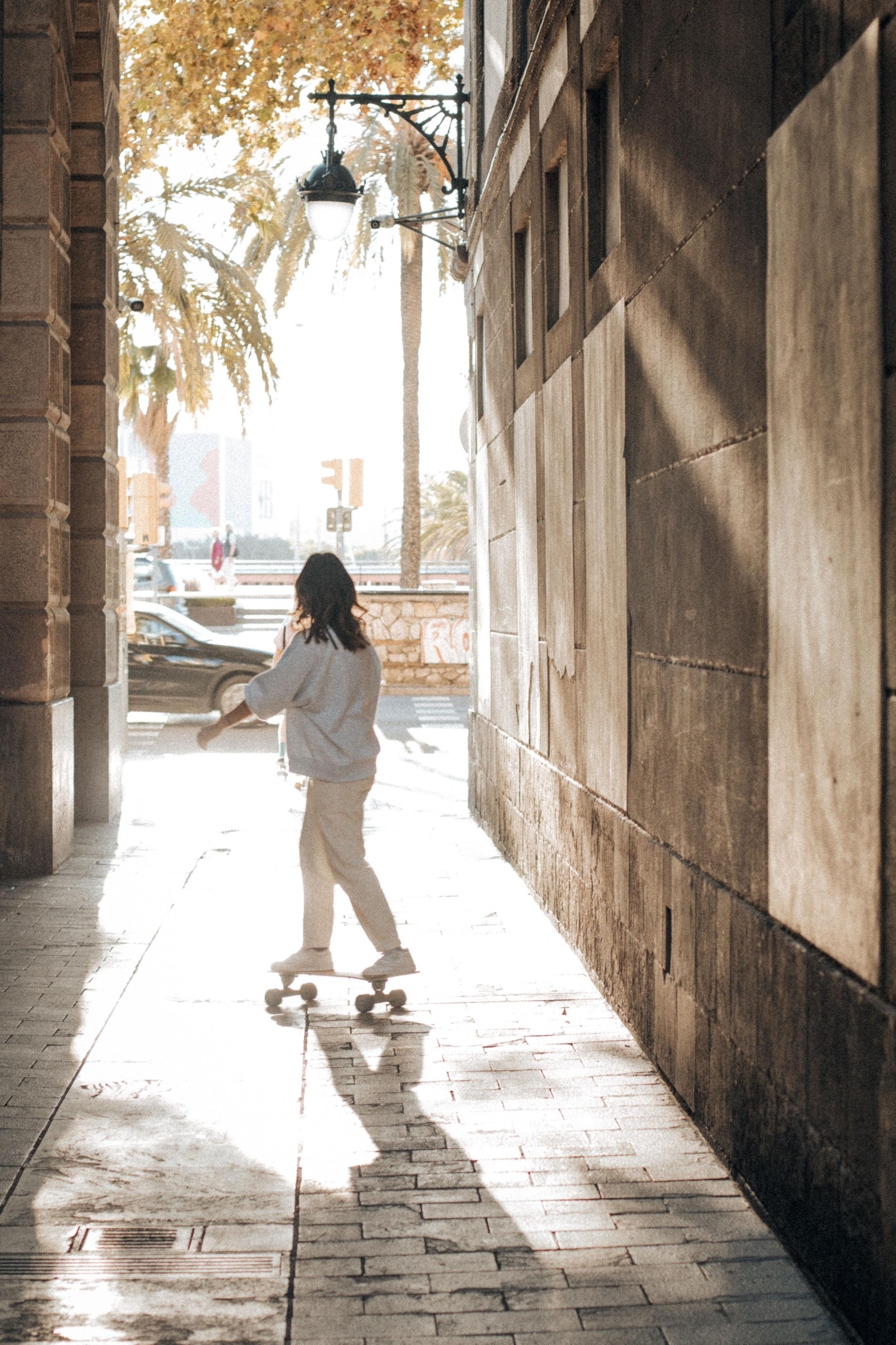 Photoshoot for tourists visiting Barcelona by the best photographer in Gotico