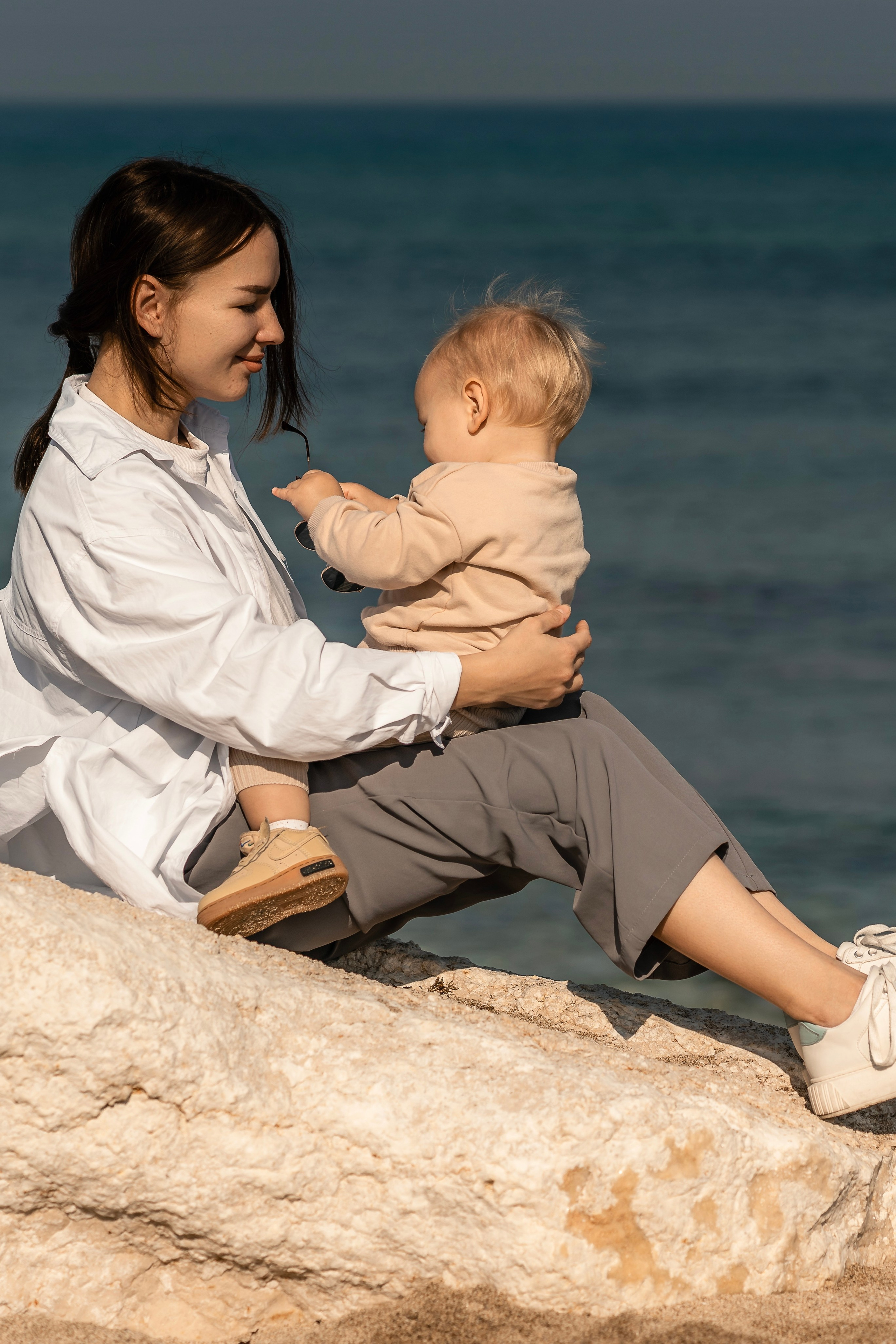 Why it’s better to shoot at sunset and sunrise, rather than at noon — tips for choosing the right time for a photoshoot