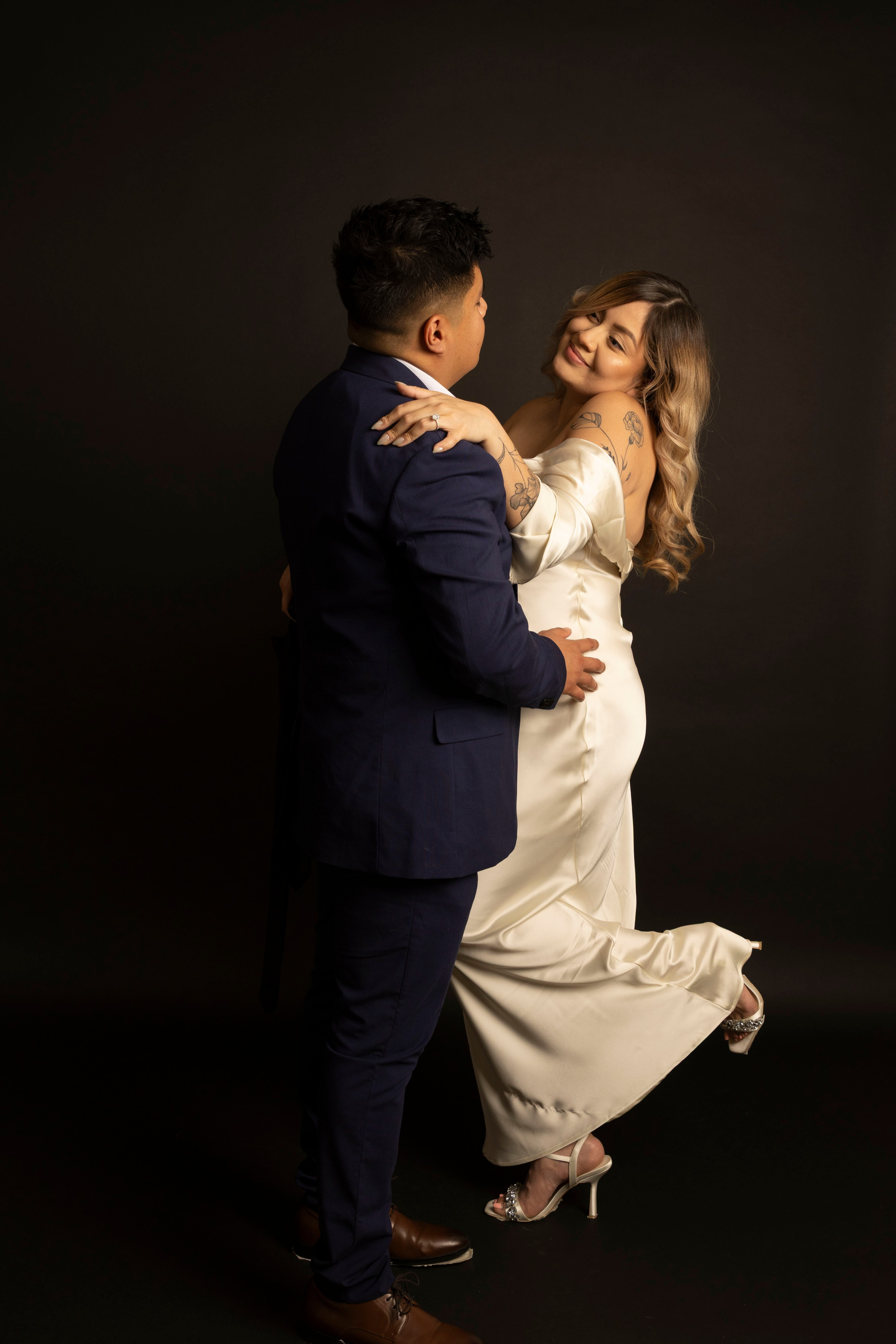 BACKGROUND COLORS. SHOOT IT YOURSELF — SELF PORTRAIT STUDIO IN CHICAGO