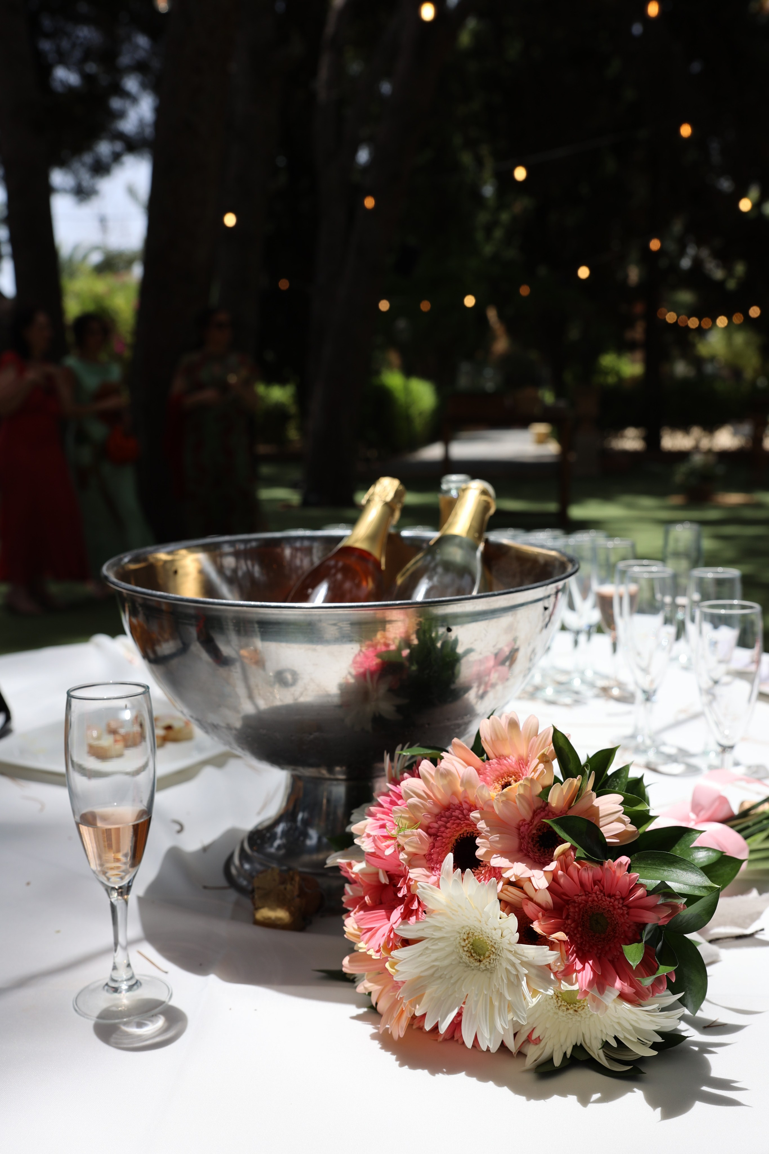 ¿Cuándo contratar a los proveedores de tu boda? Guía de timing para una boda de destino perfecta