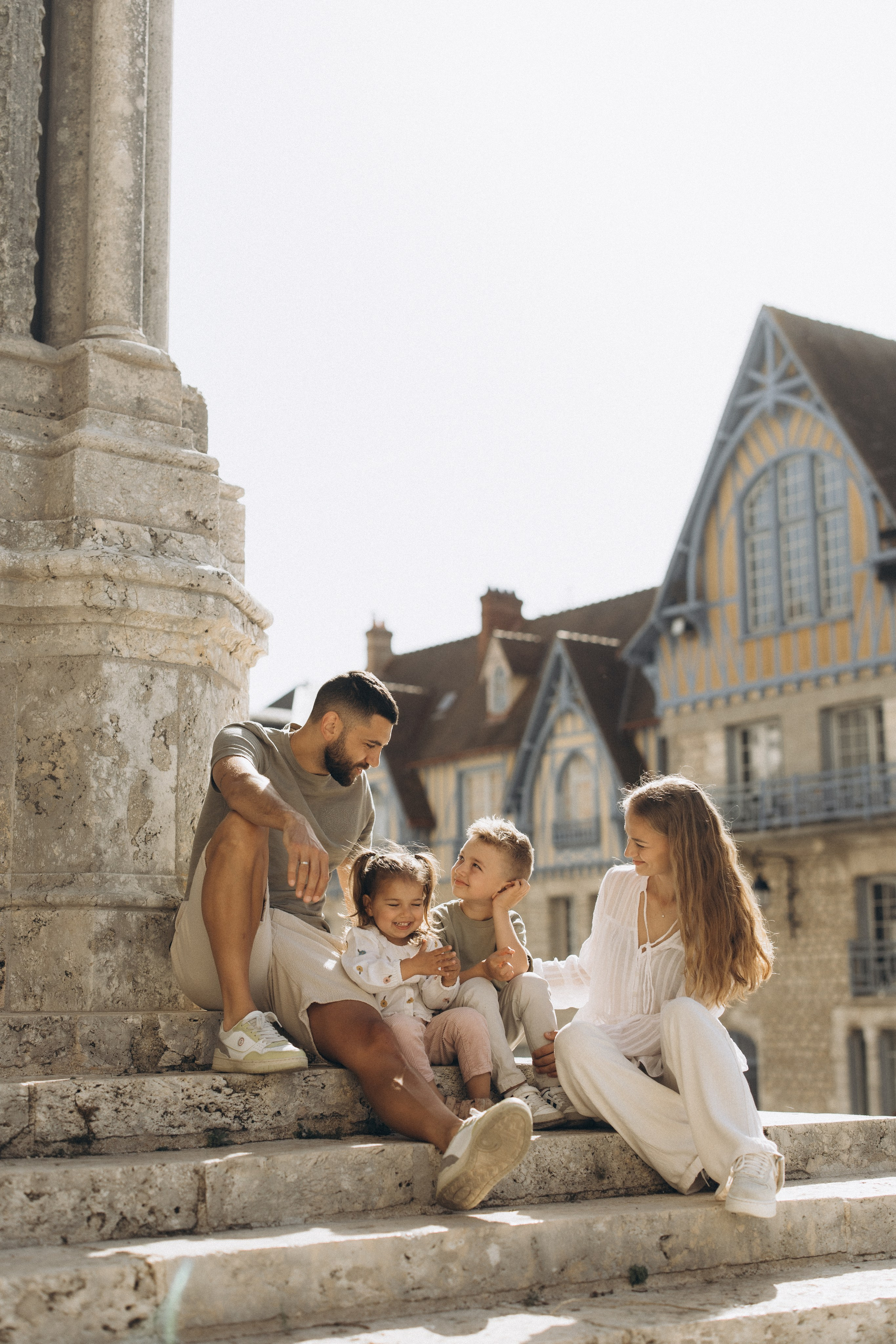 Séance photo en famille près de la Cathédrale de Chartres